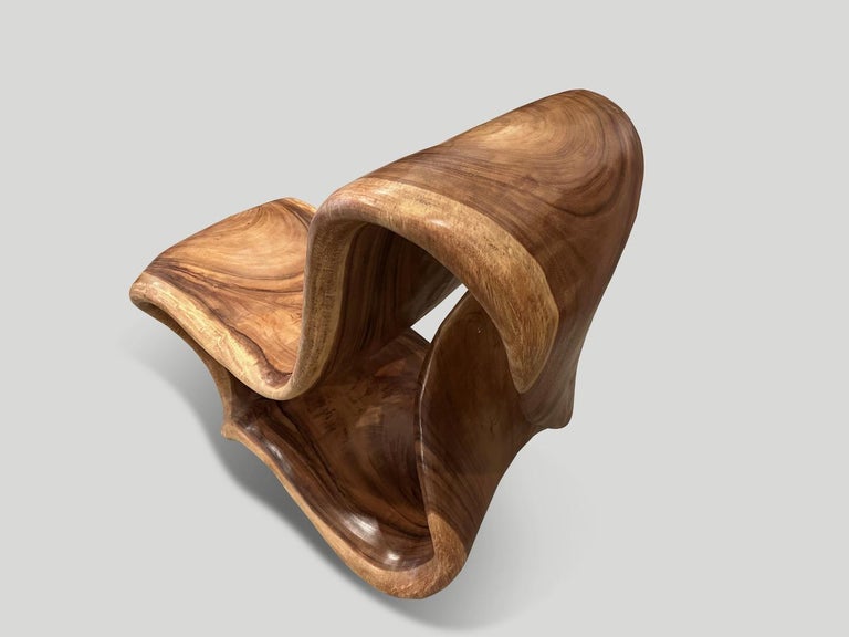 https://a.1stdibscdn.com/andrianna-shamaris-impressive-soar-wood-sculptural-chair-for-sale-picture-5/f_10806/f_375244621702384407387/4227983C_3D5E_4D98_8050_4006D1501F15_master.jpeg?width=768