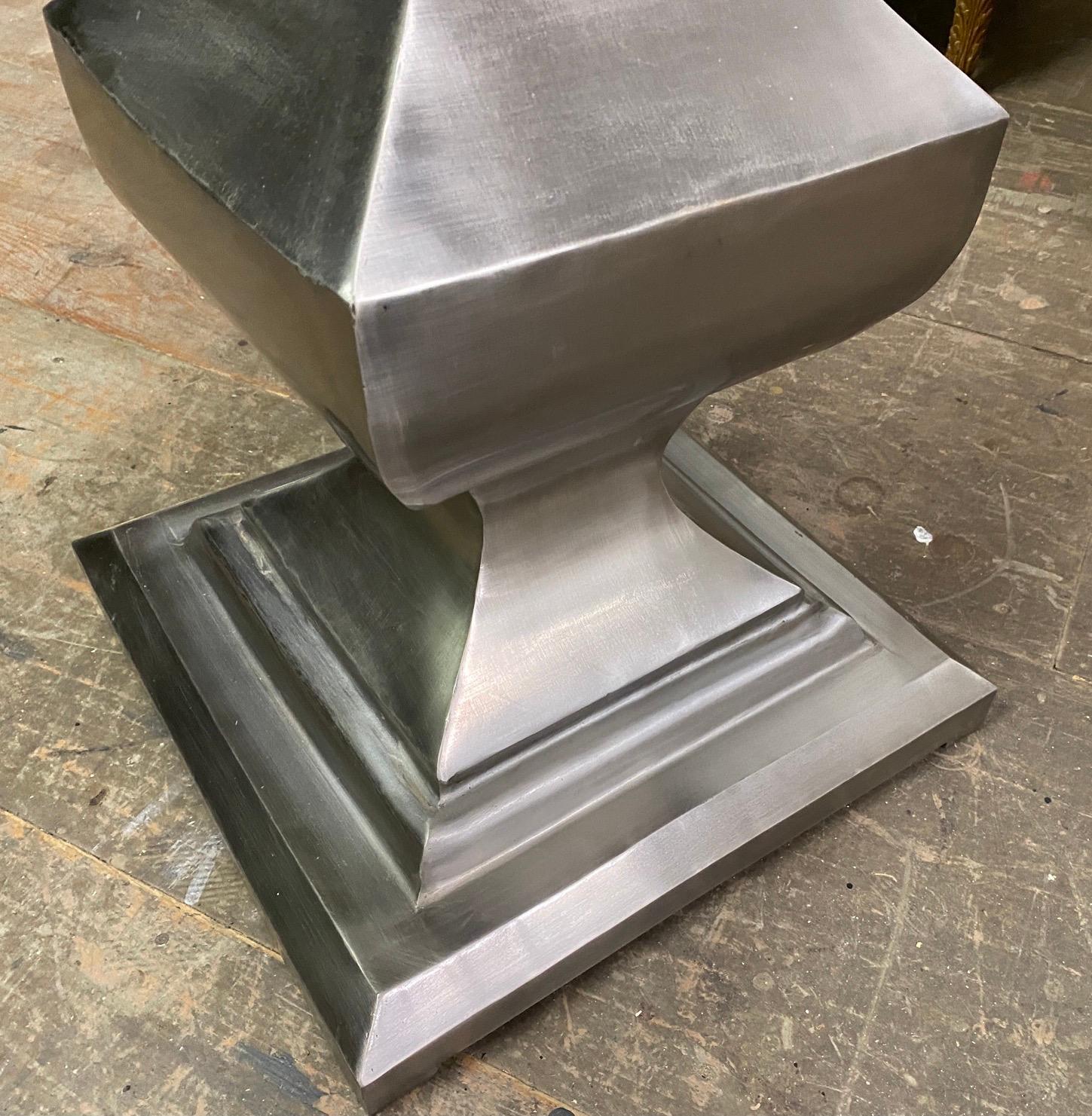 https://a.1stdibscdn.com/nickel-plated-iron-pedestal-base-base-only-for-sale-picture-5/f_8334/f_121844131630594476120/42351834_9682_43C2_A070_2495493345D4_1_201_a_master.jpg