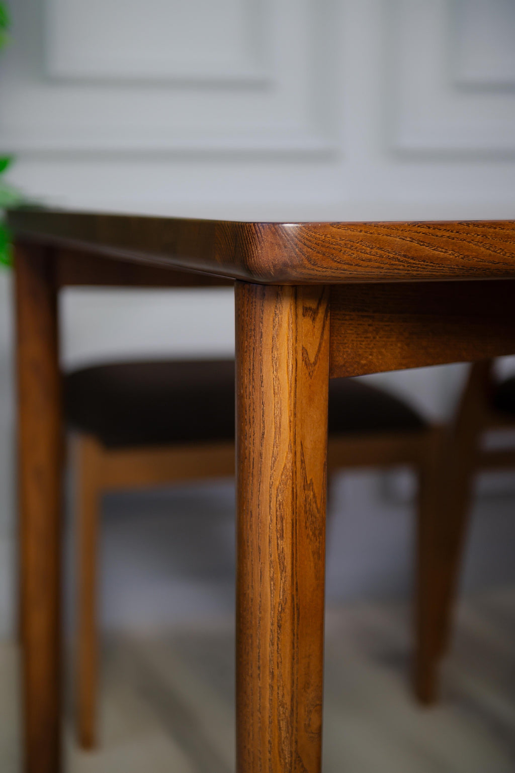 https://a.1stdibscdn.com/solana-dark-brown-solid-wood-dining-table-for-sale-picture-11/f_82682/f_330148521677525978406/426_master.jpg