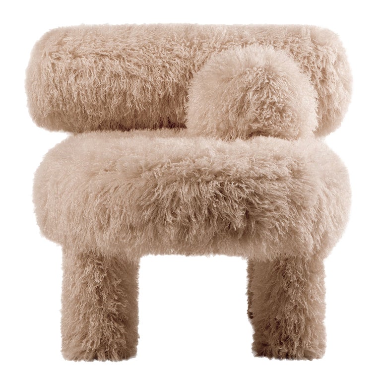 https://a.1stdibscdn.com/modern-low-chair-gropius-cs1-fluffy-in-premium-azur-sand-faux-fur-by-noom-for-sale/1121189/f_430784821742024558713/43078482_datamatics.jpg?width=768