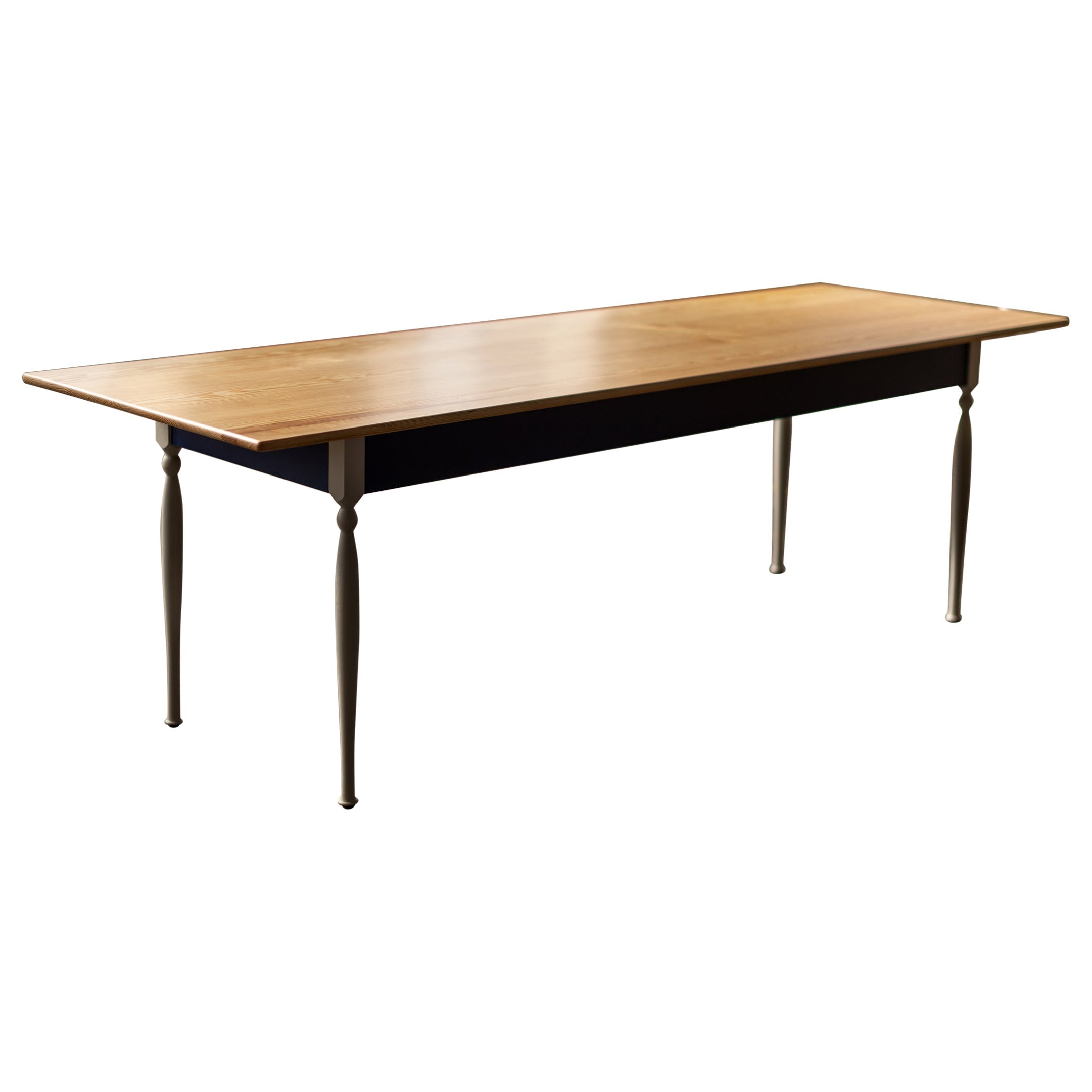 https://a.1stdibscdn.com/pine-farm-table-with-turned-legs-by-alabama-sawyer-for-sale/1121189/f_431688621737093109513/43168862_datamatics.jpg