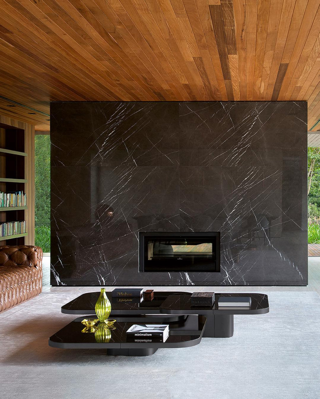 https://a.1stdibscdn.com/customizable-classicon-set-of-three-black-bow-coffee-tables-by-guilherme-torres-for-sale-picture-2/f_44632/f_402478021718824463305/435702716_931661018960230_3804480088404505504_n_master.jpg