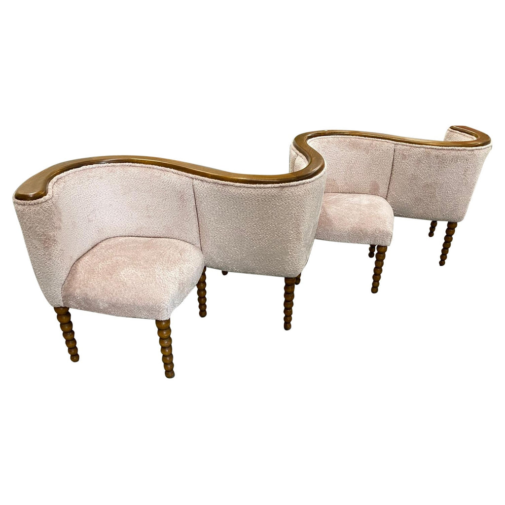 https://a.1stdibscdn.com/italian-contemporary-warm-white-chenille-and-wood-curved-conversation-sofa-for-sale/1121189/f_435758321739370296858/43575832_datamatics.jpg