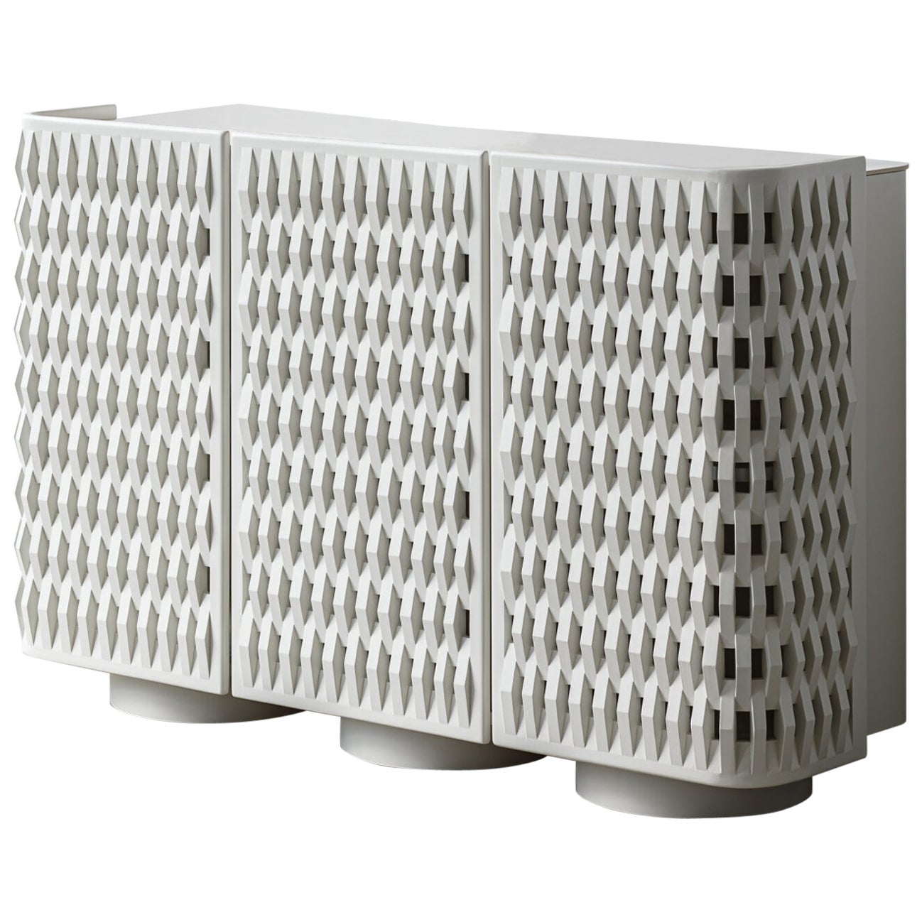 https://a.1stdibscdn.com/chain-mail-iii-cabinet-by-zemna-for-sale/1121189/f_438140921740666281844/43814092_datamatics.jpg