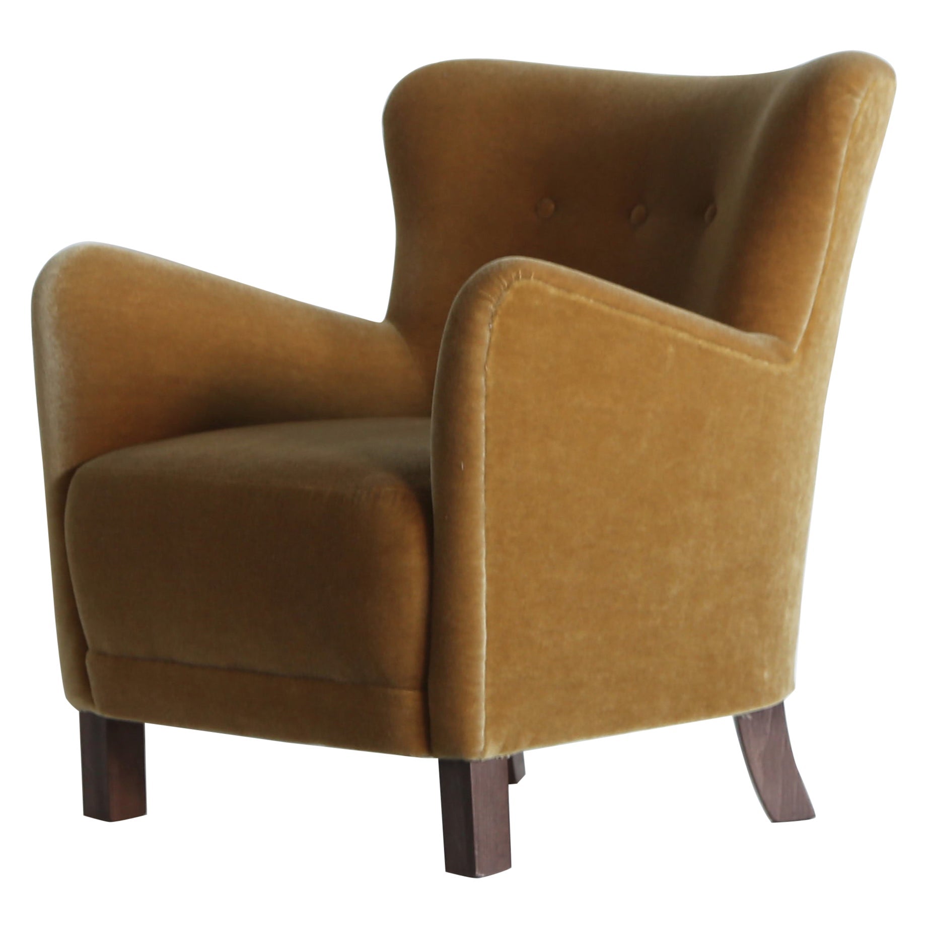 https://a.1stdibscdn.com/an-armchair-upholstered-in-pure-yellow-gold-mohair-for-sale/1121189/f_448420021746193320579/44842002_datamatics.jpeg