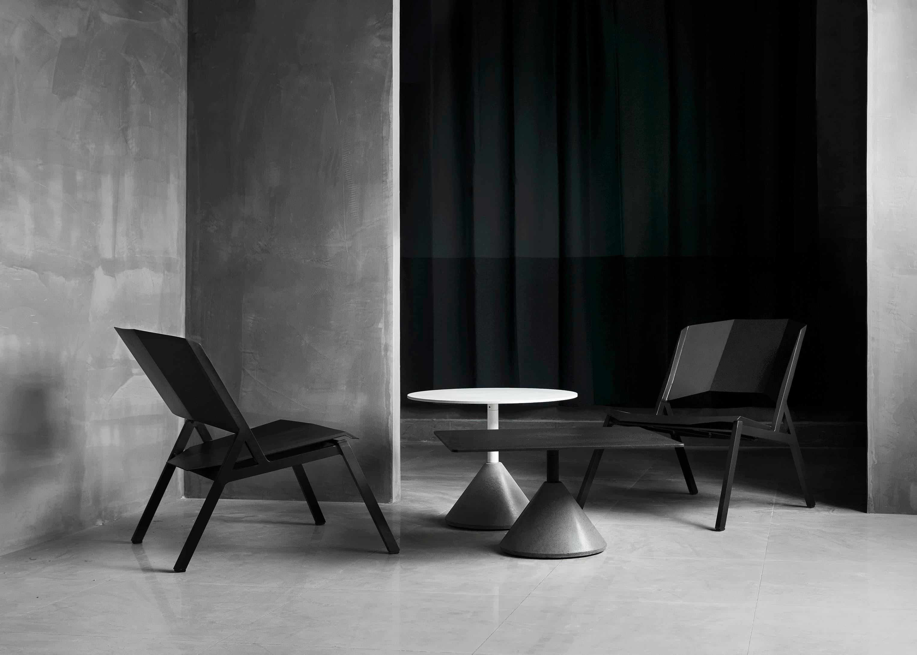 https://a.1stdibscdn.com/round-dining-table-ding-made-of-concrete-and-aluminum-white-for-sale-picture-4/f_31233/f_170324821574771310517/455427915205af6e0a74937fb9d62752_master.jpg