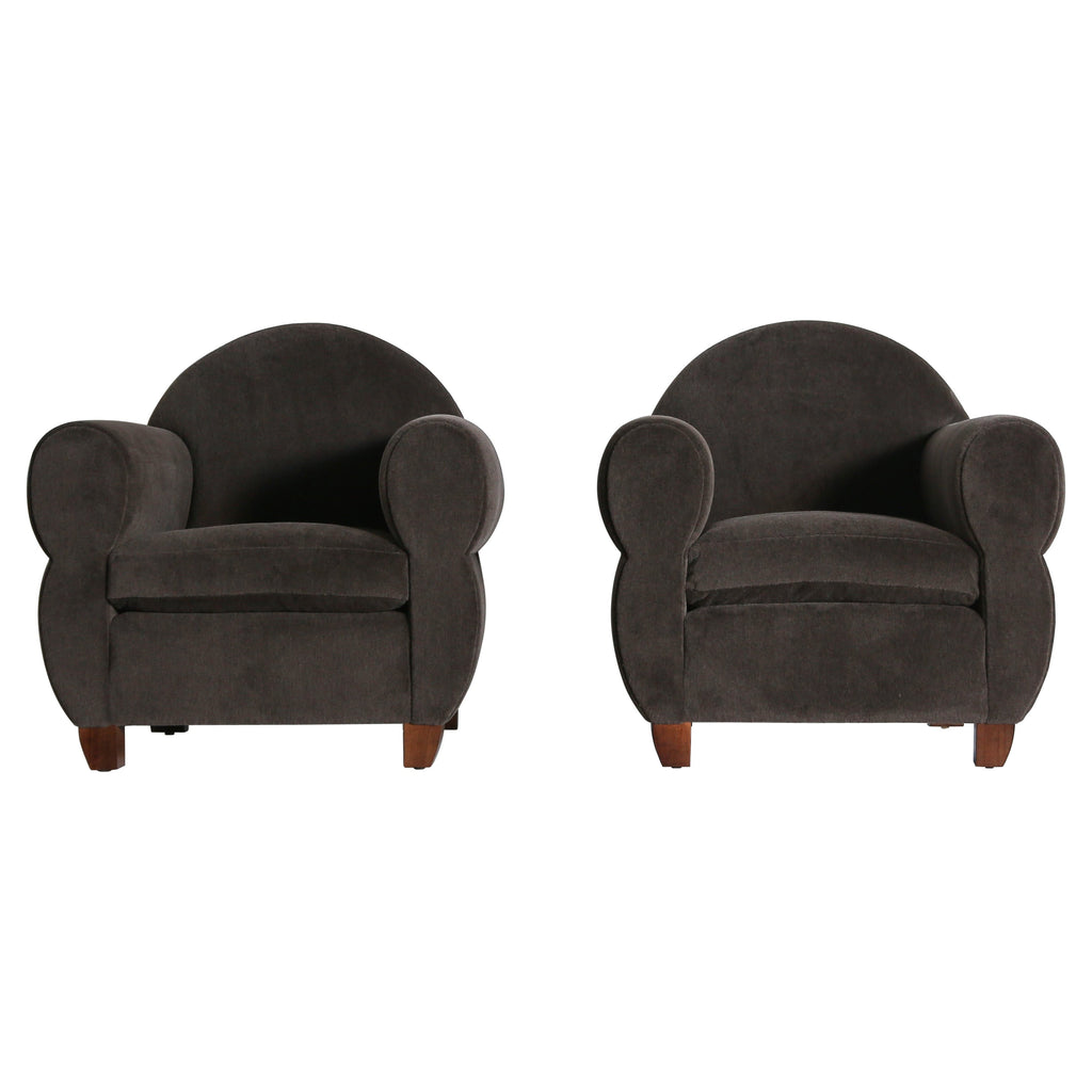 https://a.1stdibscdn.com/pair-of-curvaceous-arm-chairs-upholstered-in-alpaca-for-sale/1121189/f_457501421751890029765/45750142_datamatics.jpg