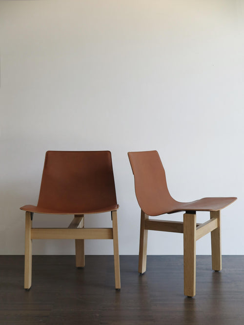 https://a.1stdibscdn.com/angelo-mangiarotti-italian-leather-and-wood-dining-chairs-for-agapecasa-for-sale-picture-2/f_33883/f_286152021652275374975/4622_Angelo_Mangiarotti_sedie_T3_a_master.JPG