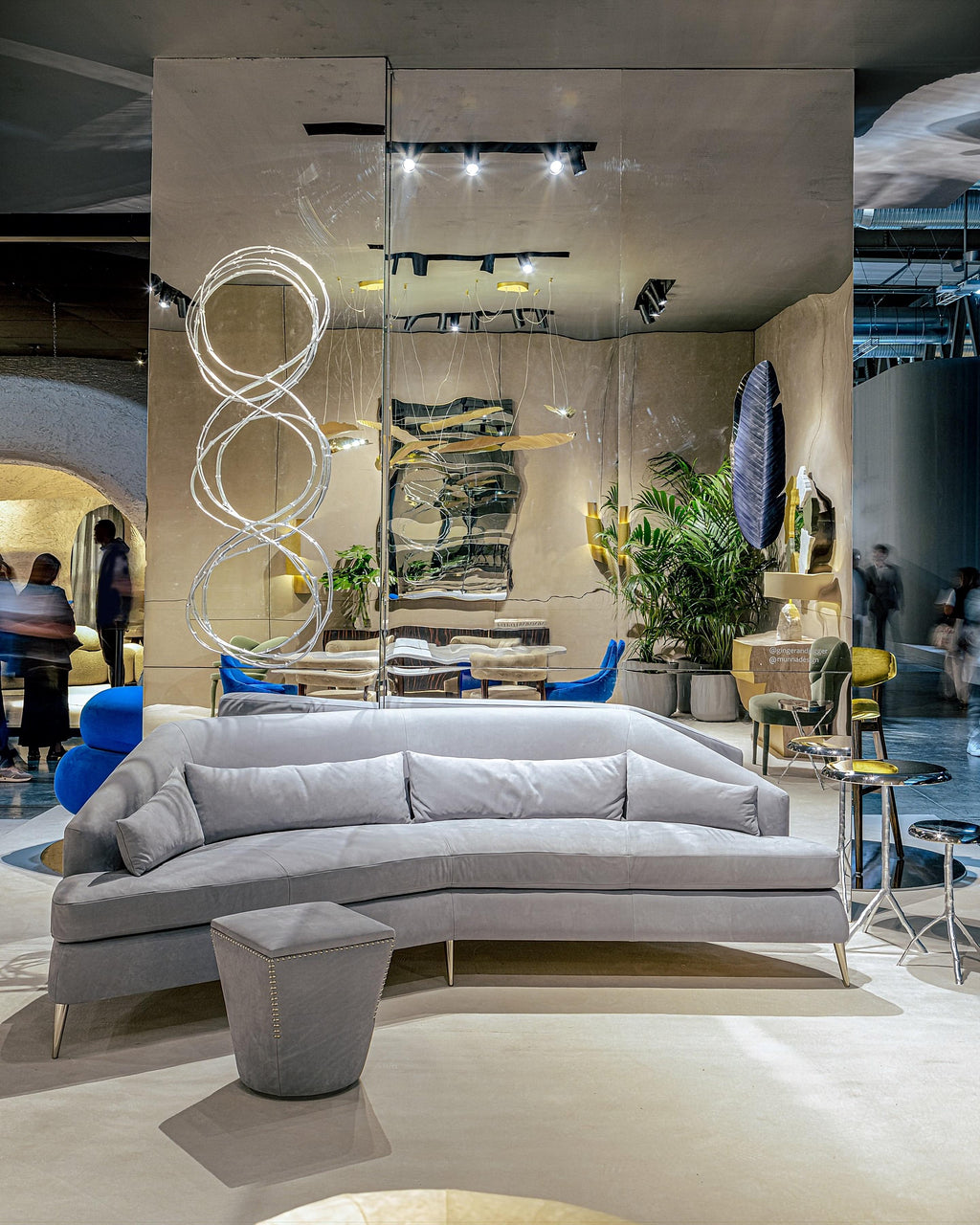 https://a.1stdibscdn.com/mid-century-modern-inspired-angular-sofa-in-velvet-with-tapered-brass-legs-for-sale-picture-9/f_27693/f_490021921772174590195/471166918_18479414530057409_4740545647271390705_n_upscaled_master.jpg