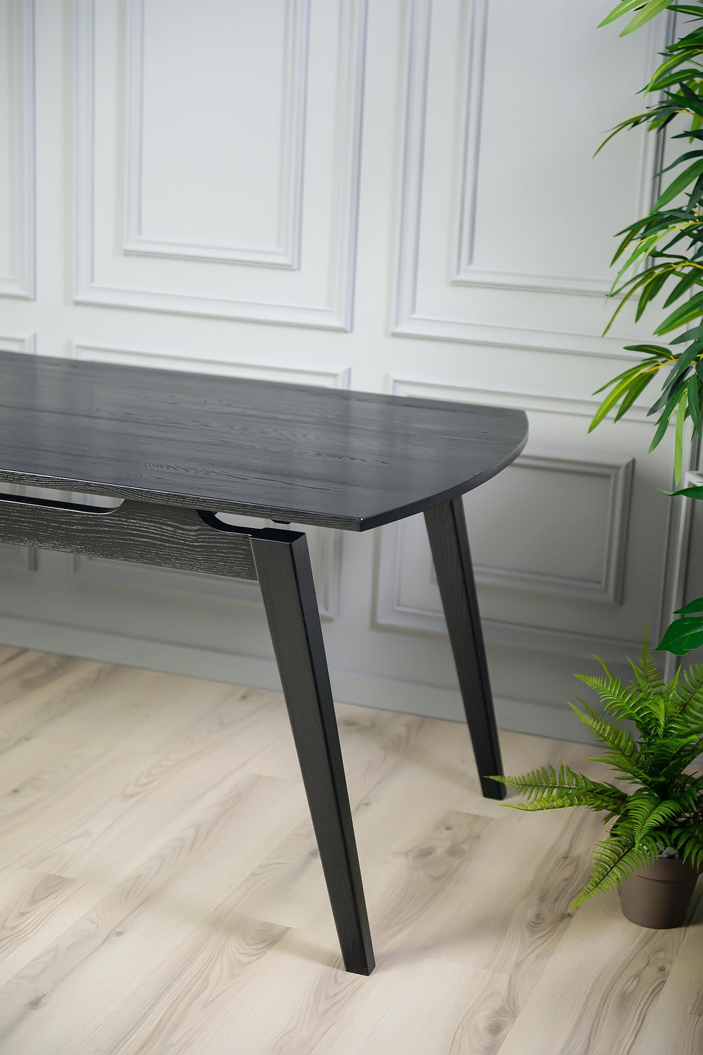 https://a.1stdibscdn.com/acline-black-wood-dining-table-for-sale-picture-3/f_82682/f_330514421677685485463/478_master.jpg