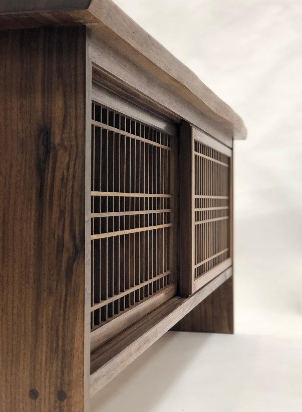 https://a.1stdibscdn.com/walnut-credenza-with-sliding-shoji-doors-for-sale-picture-6/f_45782/f_224459721612735296886/48177C94_73A1_433E_A3E1_C5EF712E9295_master.jpeg