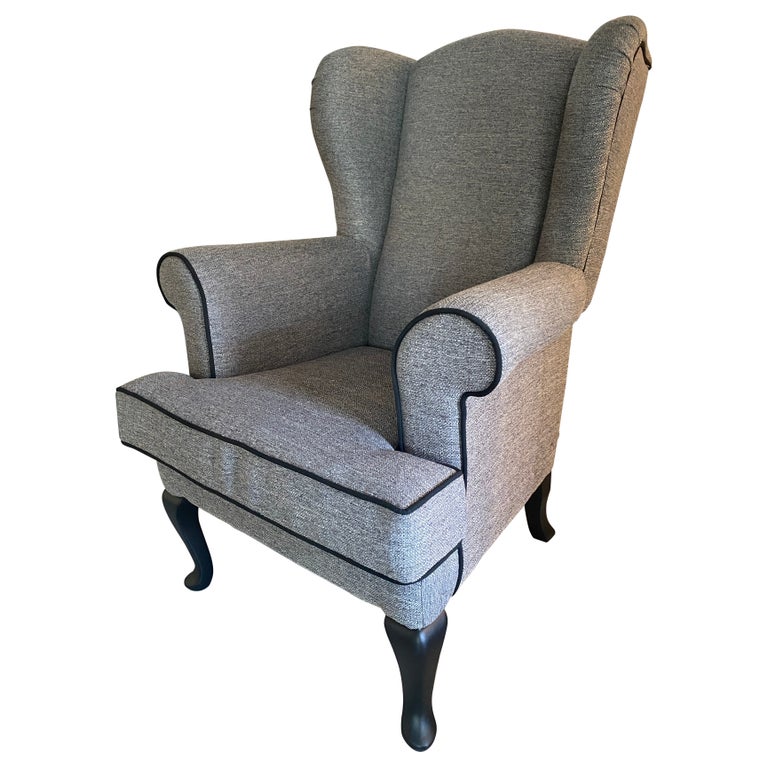 https://a.1stdibscdn.com/italian-contemporary-light-grey-fabric-and-black-wood-bergere-armchair-for-sale/1121189/f_485300621769695796126/48530062_datamatics.jpg?width=768