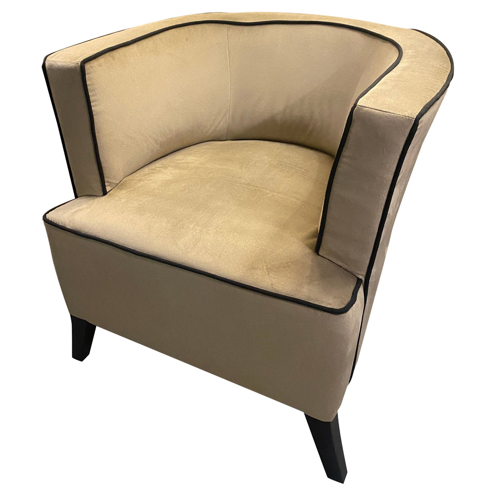 https://a.1stdibscdn.com/italian-contemporary-light-creamy-velvet-and-black-wood-bucket-armchair-for-sale/1121189/f_485548821769697001463/48554882_datamatics.jpg