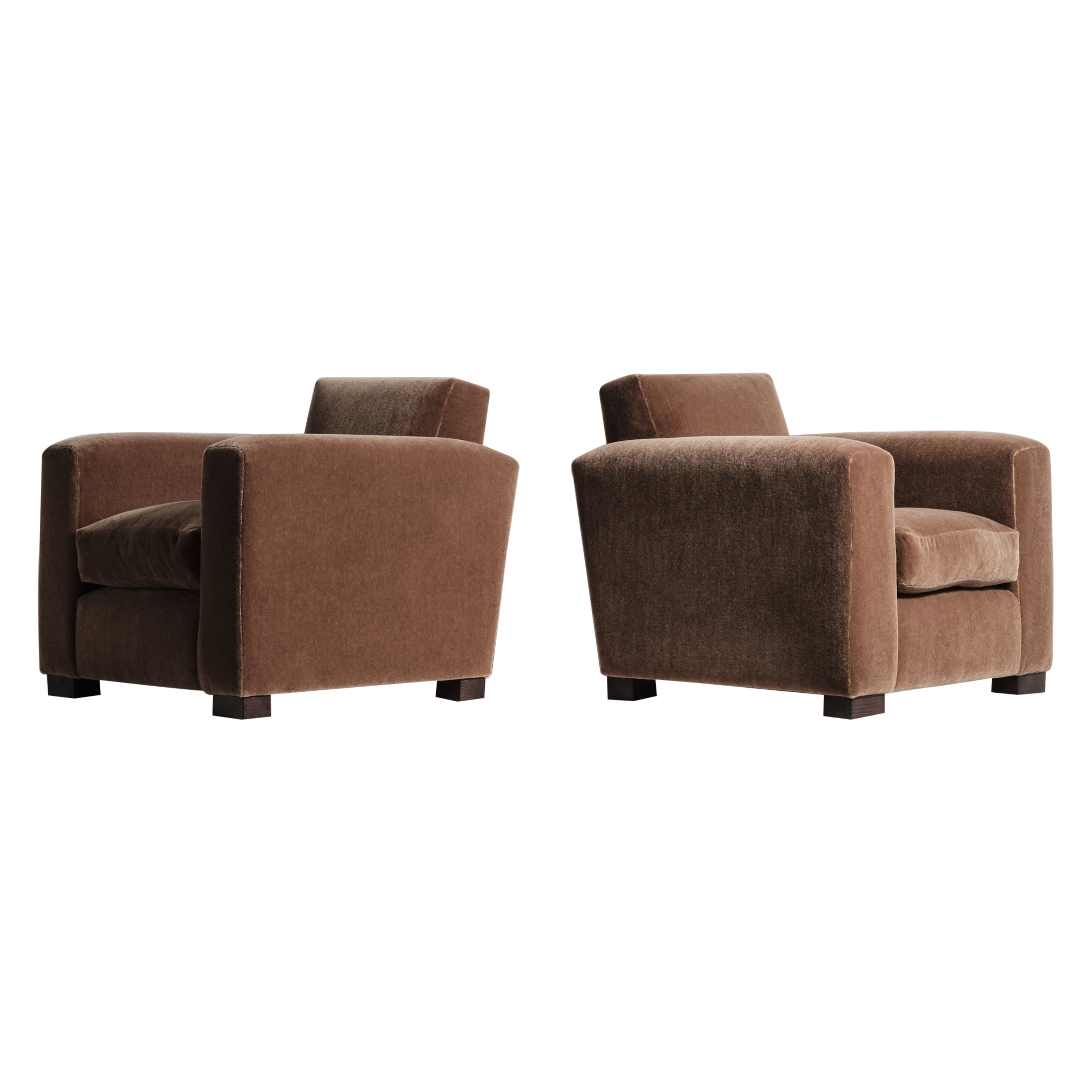 https://a.1stdibscdn.com/a-pair-of-club-chairs-upholstered-in-pure-mohair-for-sale/1121189/f_486714521770384694865/48671452_datamatics.jpg