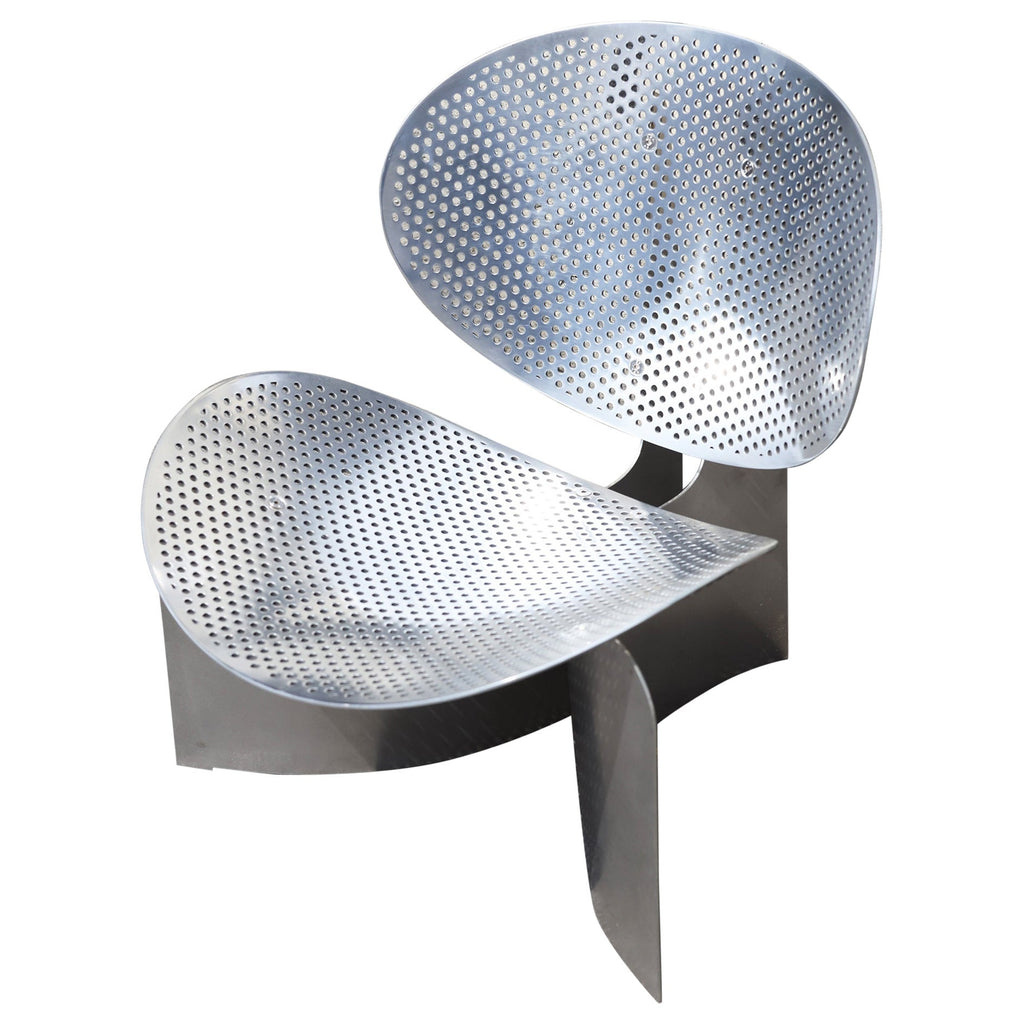 https://a.1stdibscdn.com/r400-perforated-chair-in-silver-polished-aluminum-by-arno-hoogland-for-sale/1121189/f_489596221772106634733/48959622_datamatics.jpg