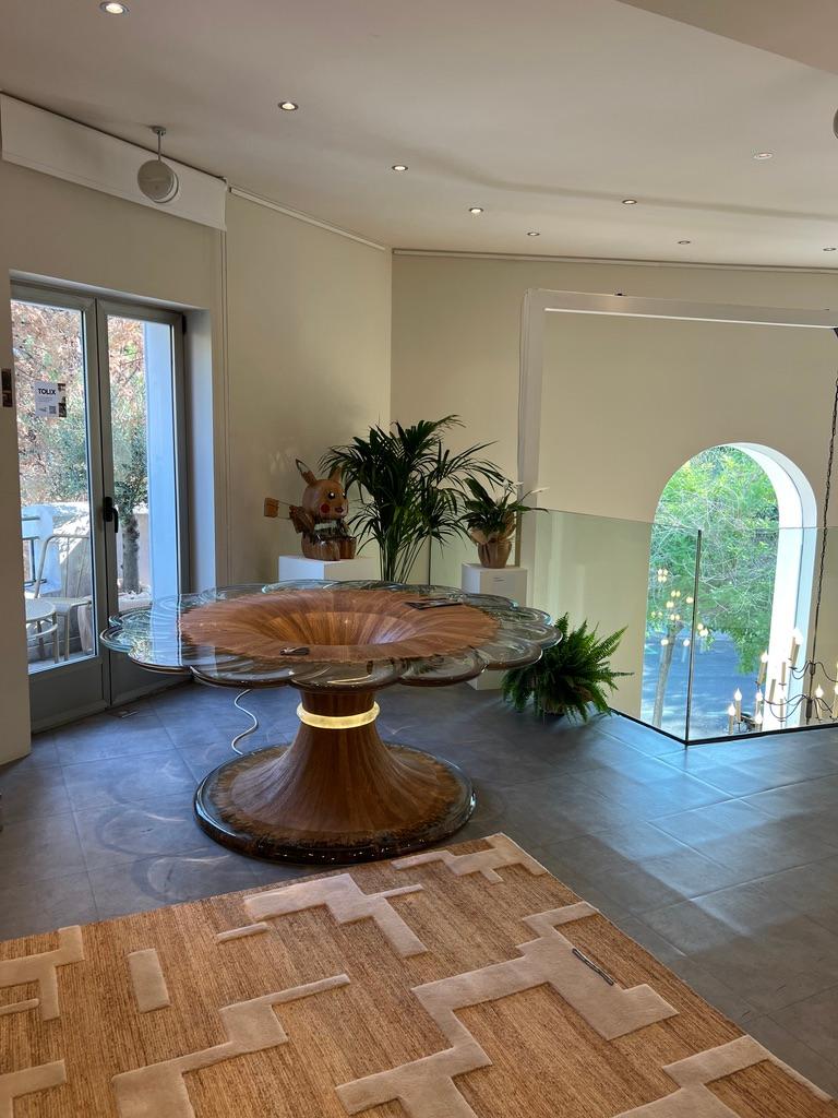 https://a.1stdibscdn.com/vibration-bois-dechire-sculptural-dining-table-by-meubles-thouret-for-sale-picture-13/f_12192/f_489956821772133962216/48E30D36_1413_40FD_8455_B8658B9F365F_1_105_c_master.jpeg
