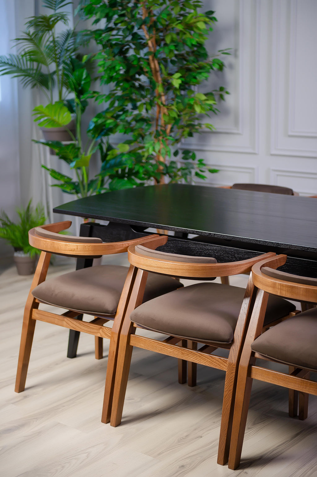 https://a.1stdibscdn.com/acline-black-wood-dining-table-for-sale-picture-9/f_82682/f_330514421677685528285/490_master.jpg