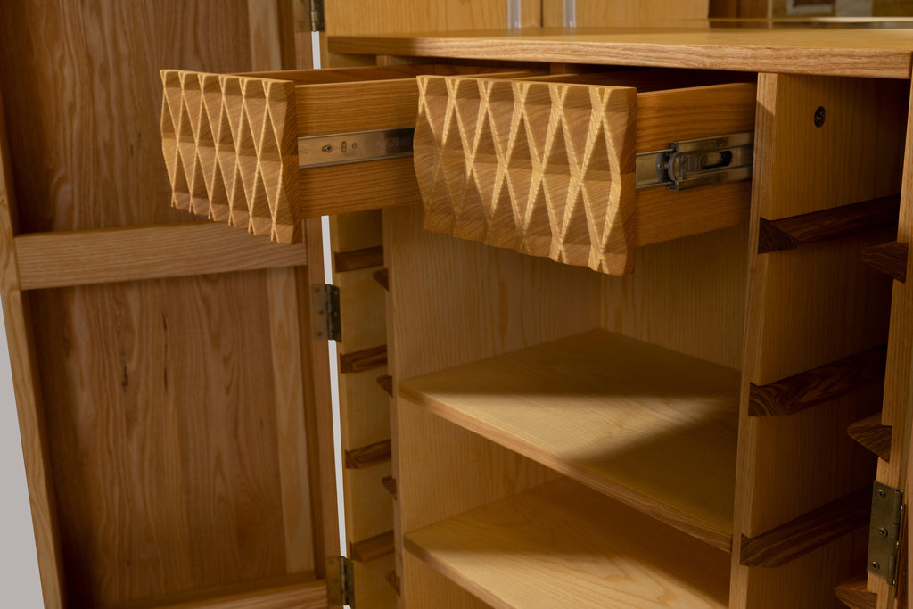 https://a.1stdibscdn.com/natural-solid-wood-bar-cabinet-for-sale-picture-6/f_82682/f_330531421677689371537/4U2A0918_master.jpg