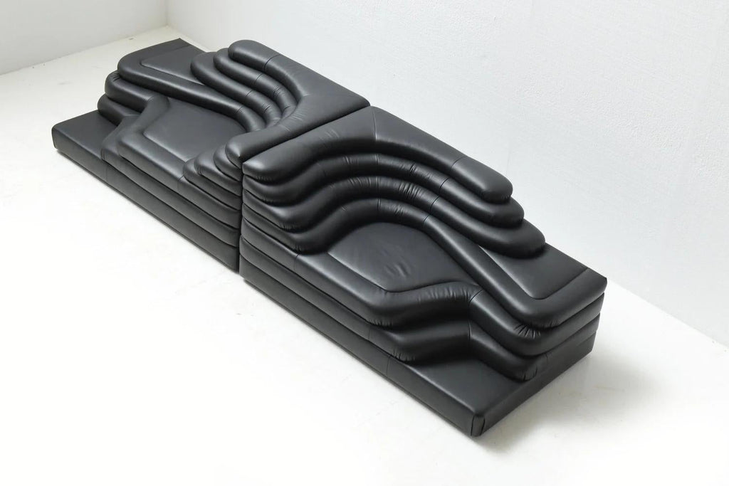 https://a.1stdibscdn.com/de-sede-ds-1025-09-terrazza-sofa-in-black-leather-upholstery-by-ubald-klug-for-sale-picture-6/f_16392/f_484574621769156737074/4_De_sede_swis_ds_1025_ds1025_terrazza_terazza_lounge_mick_jagger_black_vintage_leather_Ubald_Klug_1974_master.jpg
