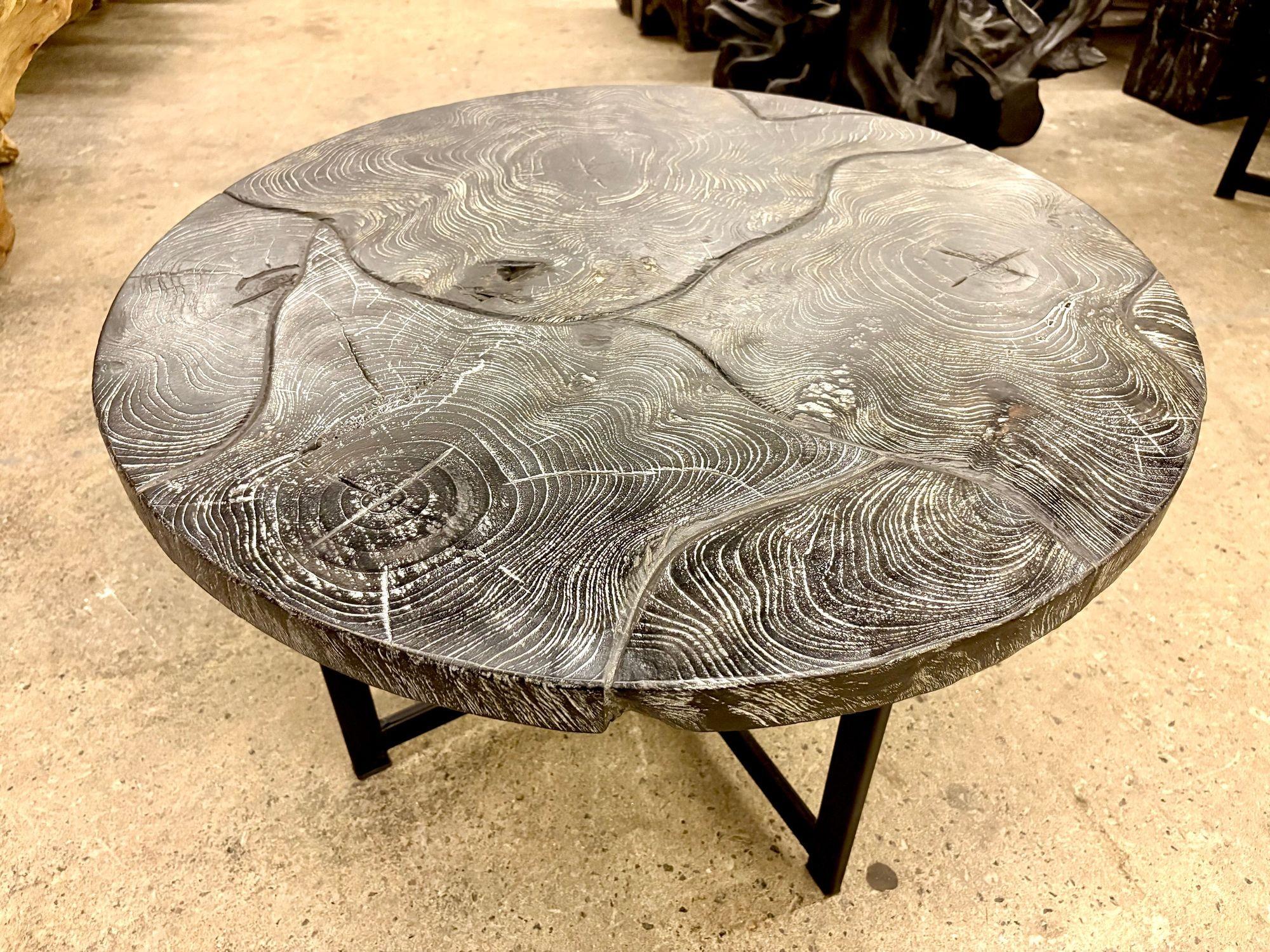https://a.1stdibscdn.com/organic-modern-round-black-coffee-table-special-lacquered-suar-wood-idn-2025-for-sale-picture-5/f_15532/f_465996321757444257156/4_IMG_5828_Kopie_master.jpeg