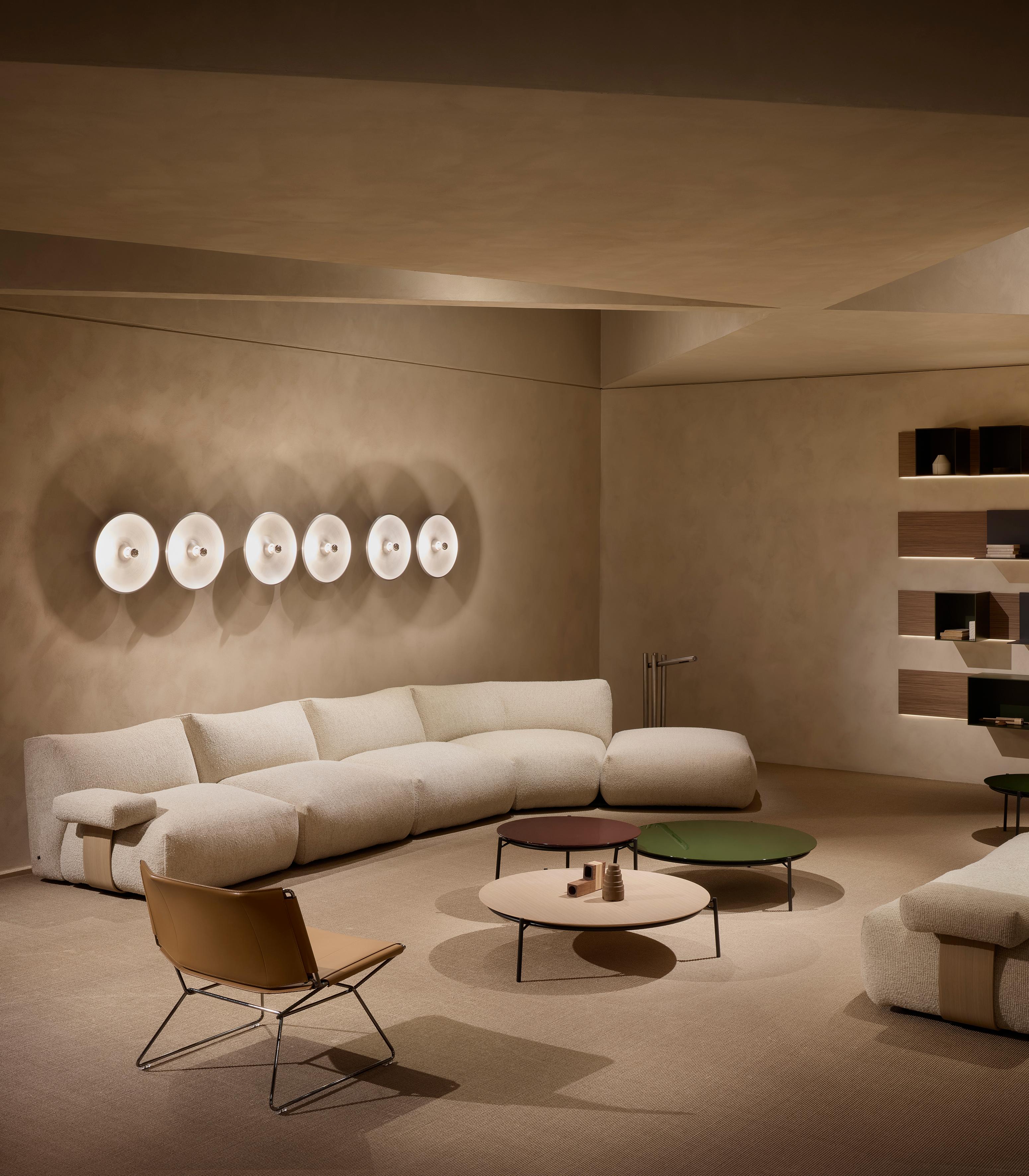 https://a.1stdibscdn.com/customizable-mdf-italia-goom-sofa-by-jean-marie-massaud-for-sale-picture-5/f_44652/f_454301621749749491796/4_MDFItalia_SaloneDelMobile2025_ThomasPagani_master.jpg