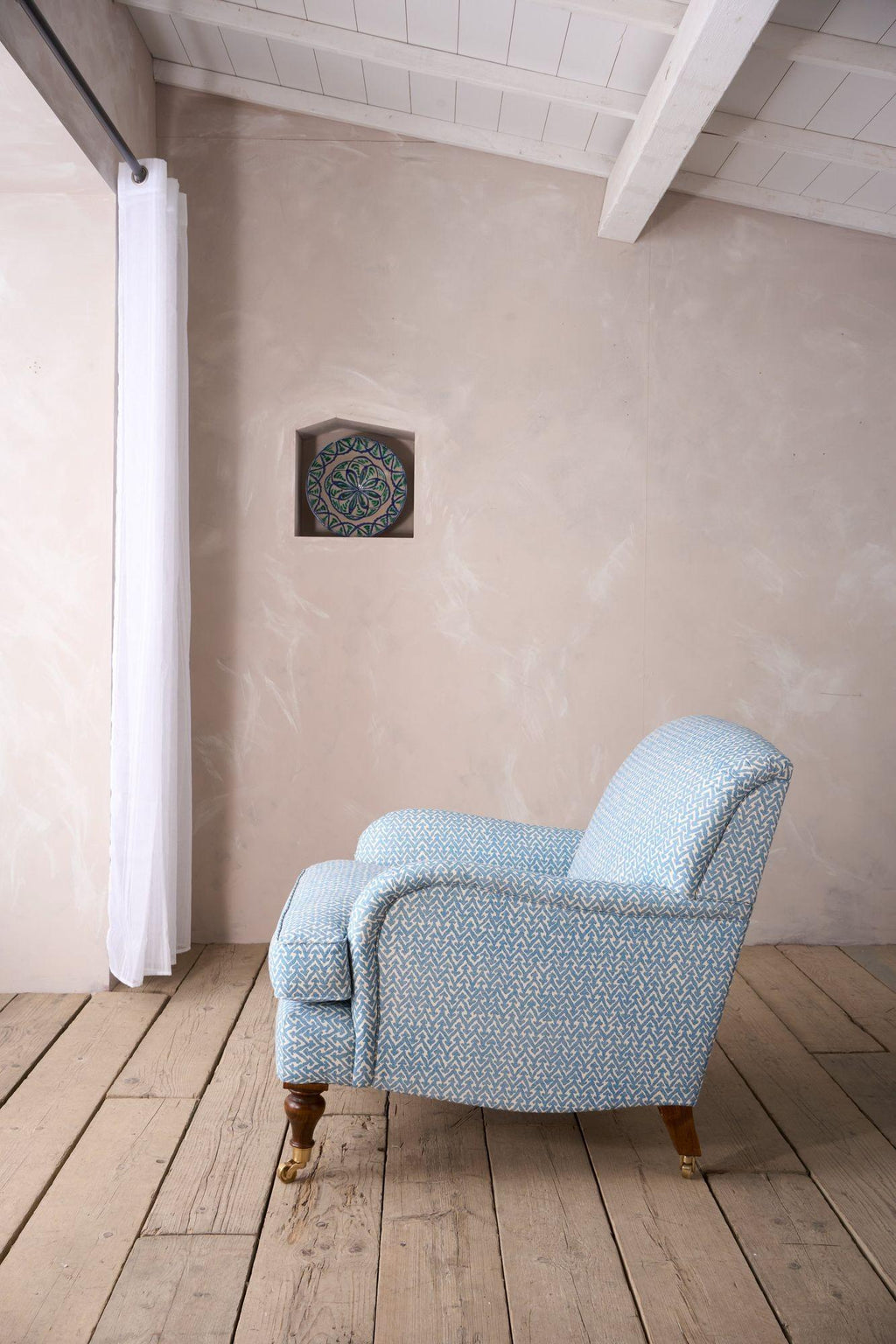 https://a.1stdibscdn.com/the-rathmell-armchair-for-sale-picture-5/f_68092/f_404215221719852097981/4_RATHMELL_CHAIR6482_master.jpeg