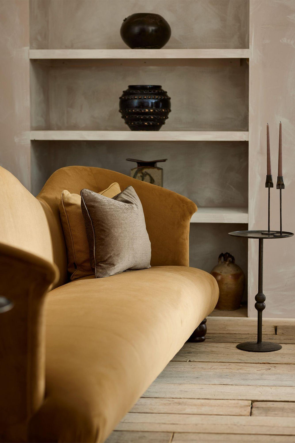 https://a.1stdibscdn.com/the-jaipur-sofa-for-sale-picture-5/f_68092/f_365481121709674354828/4_Tallboy0273_master.jpeg