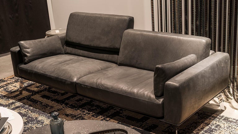 https://a.1stdibscdn.com/de-sede-ds-87-two-seat-sofa-in-hazel-upholstery-by-antonella-scarpitta-for-sale-picture-4/22569652/f_324068721674643544785/4_master.jpg?width=768