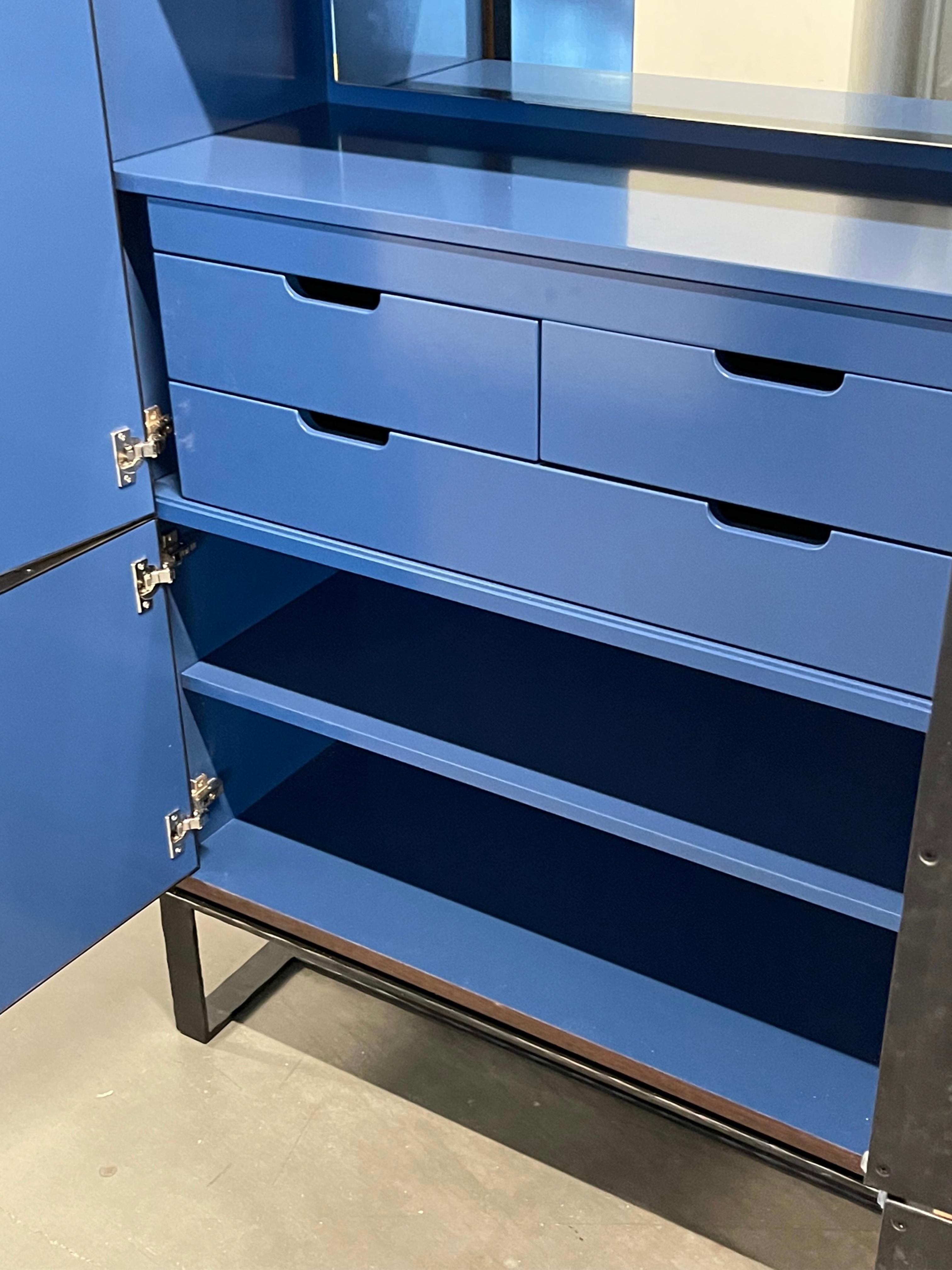 https://a.1stdibscdn.com/custom-chelsea-leather-bar-cabinet-by-ercole-home-for-sale-picture-4/f_42371/f_263222521638207381803/4_master.jpg