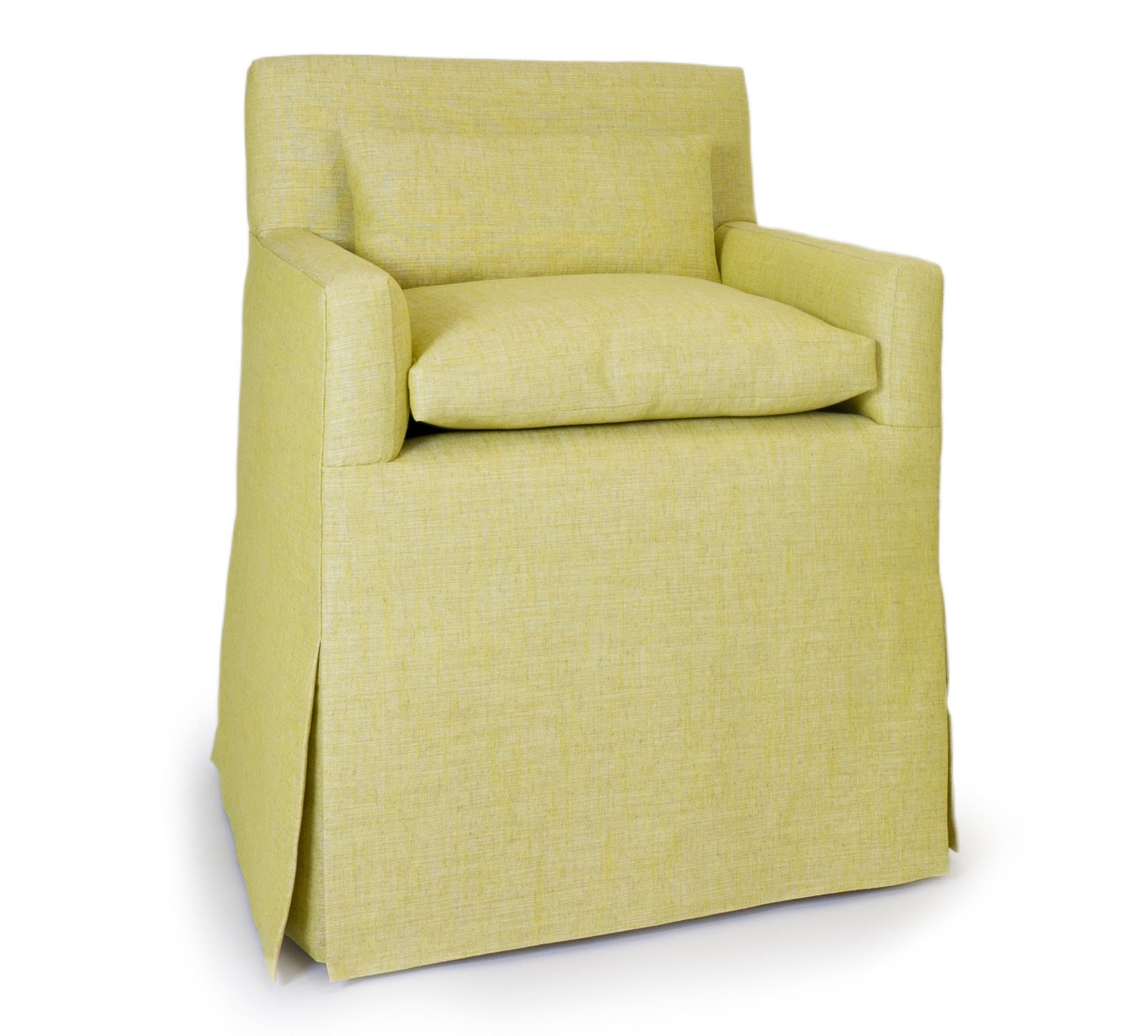 https://a.1stdibscdn.com/modern-skirted-dining-room-chair-with-loose-cushions-and-wheels-for-sale-picture-4/f_21233/f_218851521608569427091/4_master.jpg