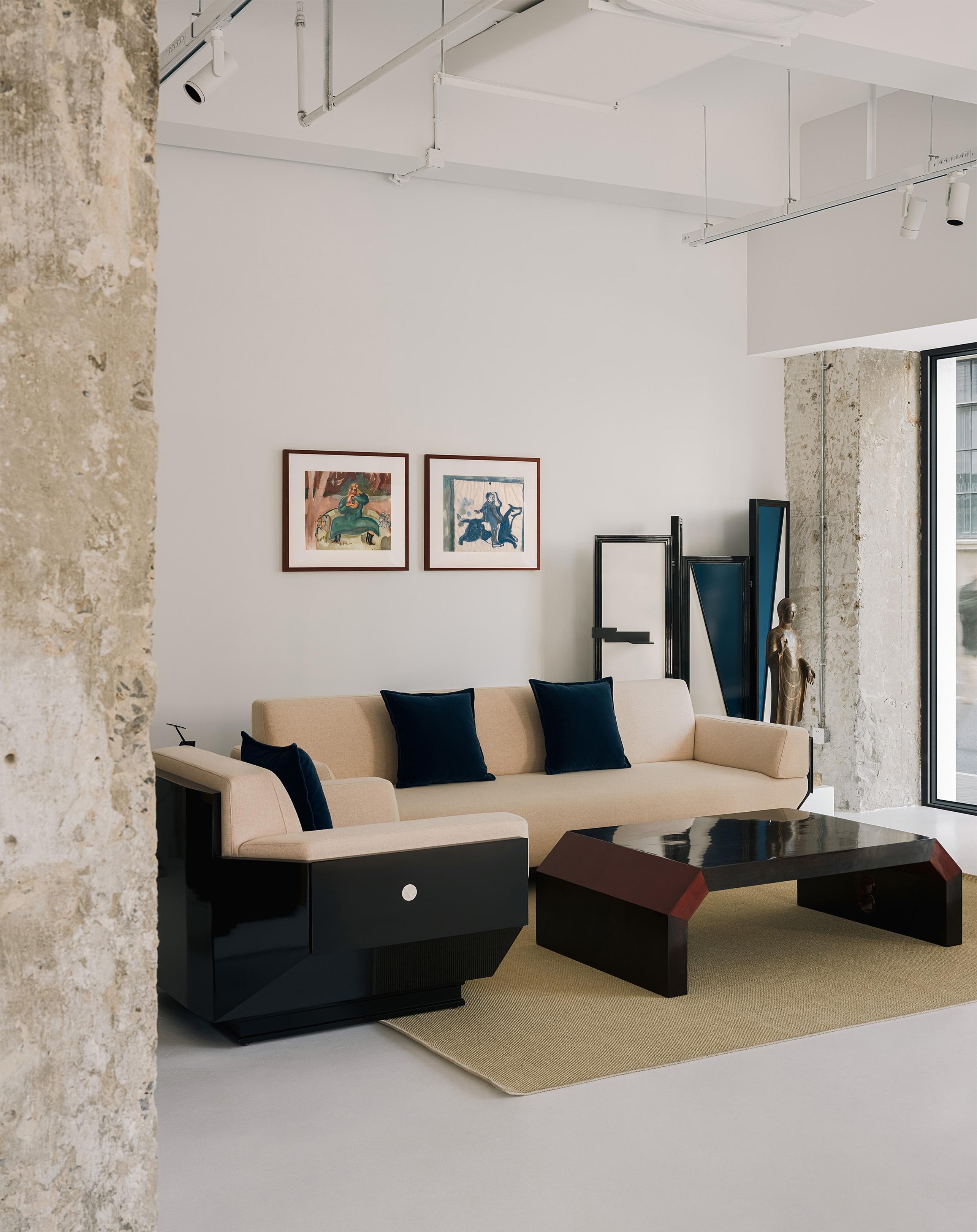 https://a.1stdibscdn.com/lunisolar-three-seater-couch-in-lacquered-wood-shell-and-wool-by-artempo-for-sale-picture-2/f_12192/f_474983221762966228476/4_master.jpg