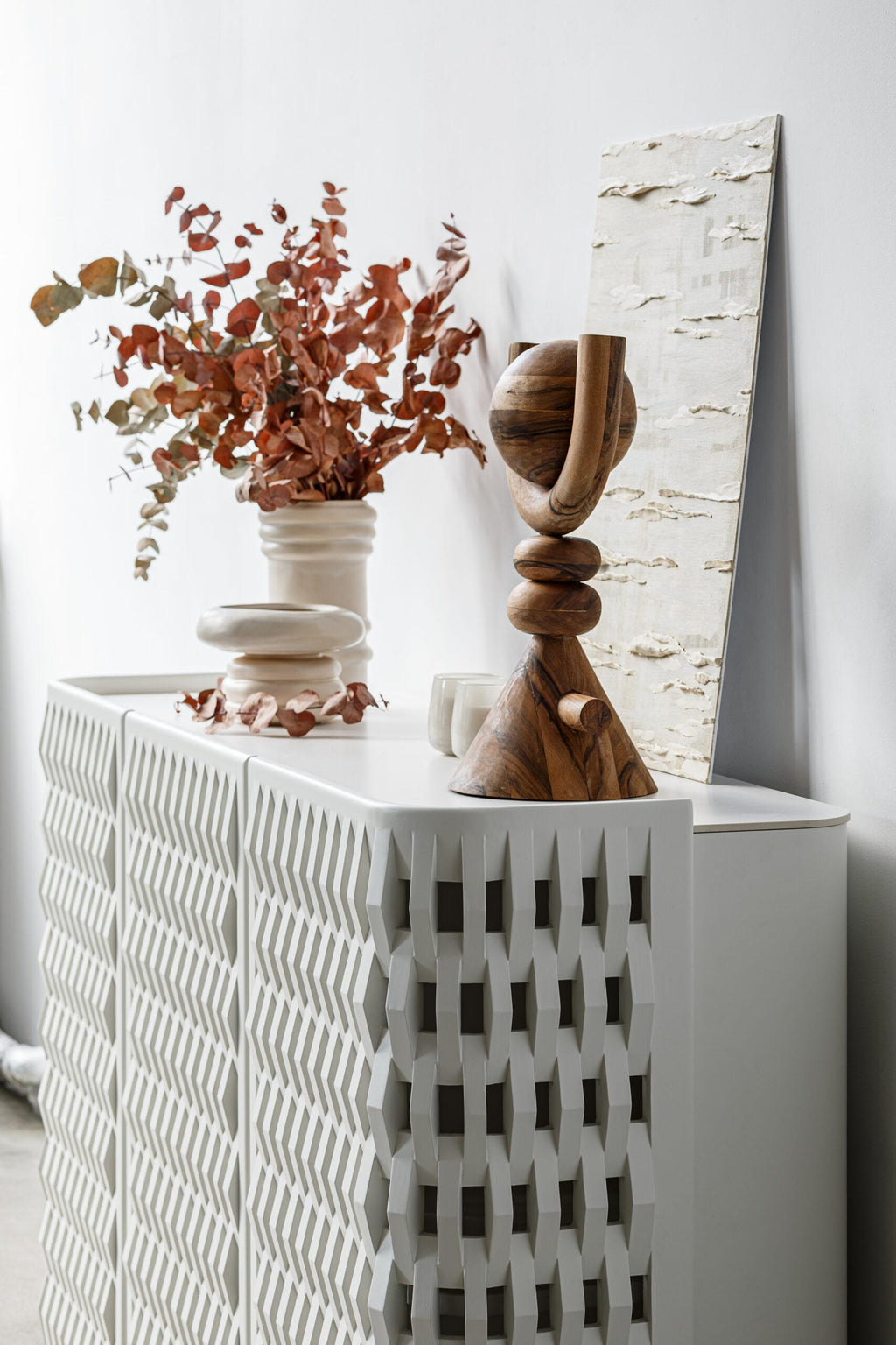 https://a.1stdibscdn.com/chain-mail-iii-cabinet-by-zemna-for-sale-picture-4/f_12192/f_438140921740597459110/4_master.jpg