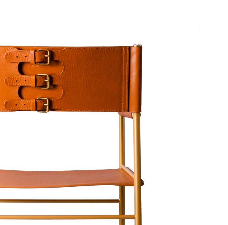 https://a.1stdibscdn.com/set-of-5-counter-bar-stool-w-backrest-natural-tan-leather-black-rubbered-metal-for-sale-picture-18/f_40561/f_303545021714117174300/4_master.jpg?width=768