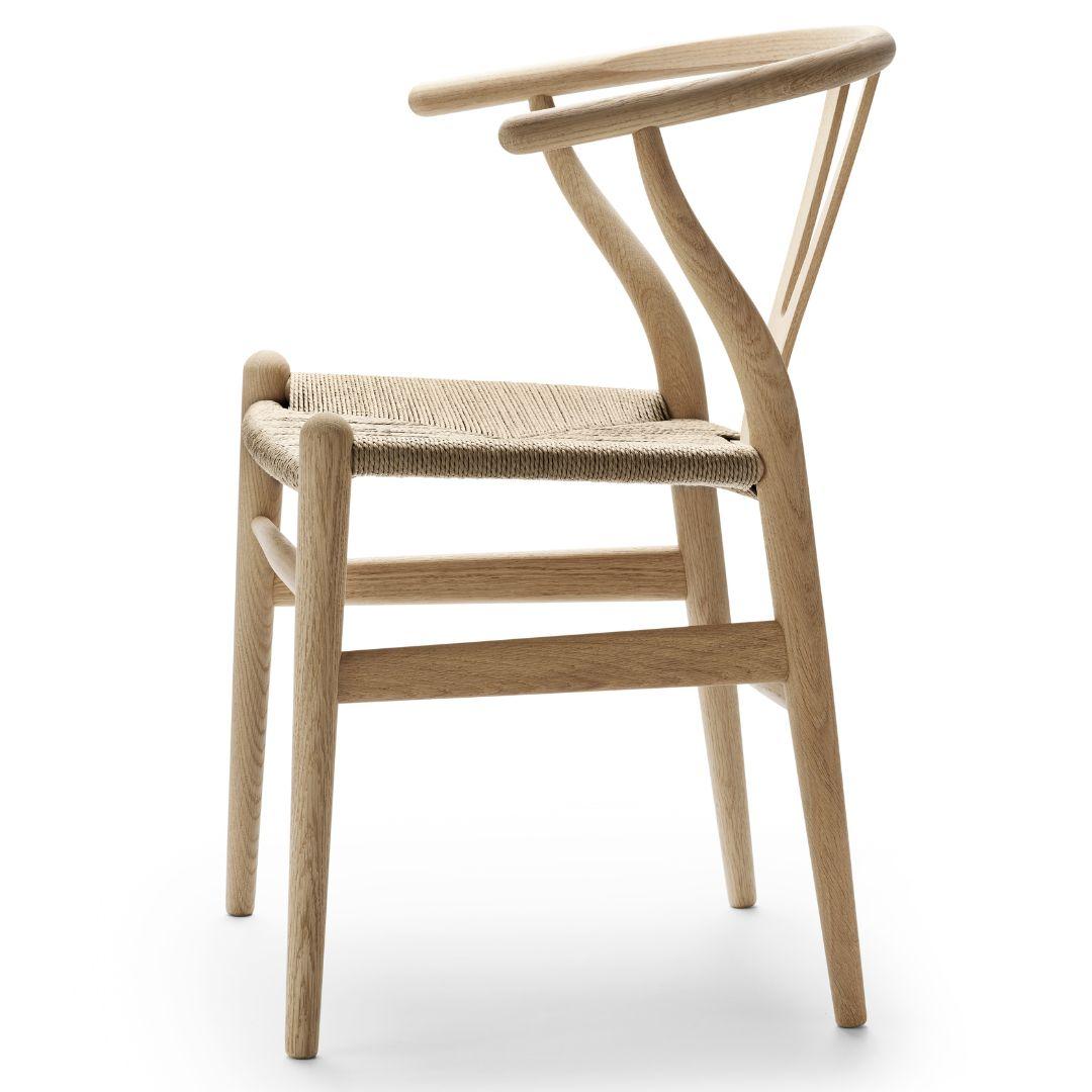 https://a.1stdibscdn.com/hans-j-wegner-ch24-wishbone-chair-in-oak-soap-for-carl-hansen-son-for-sale-picture-5/f_14472/f_317034221670880382030/4_master.jpg