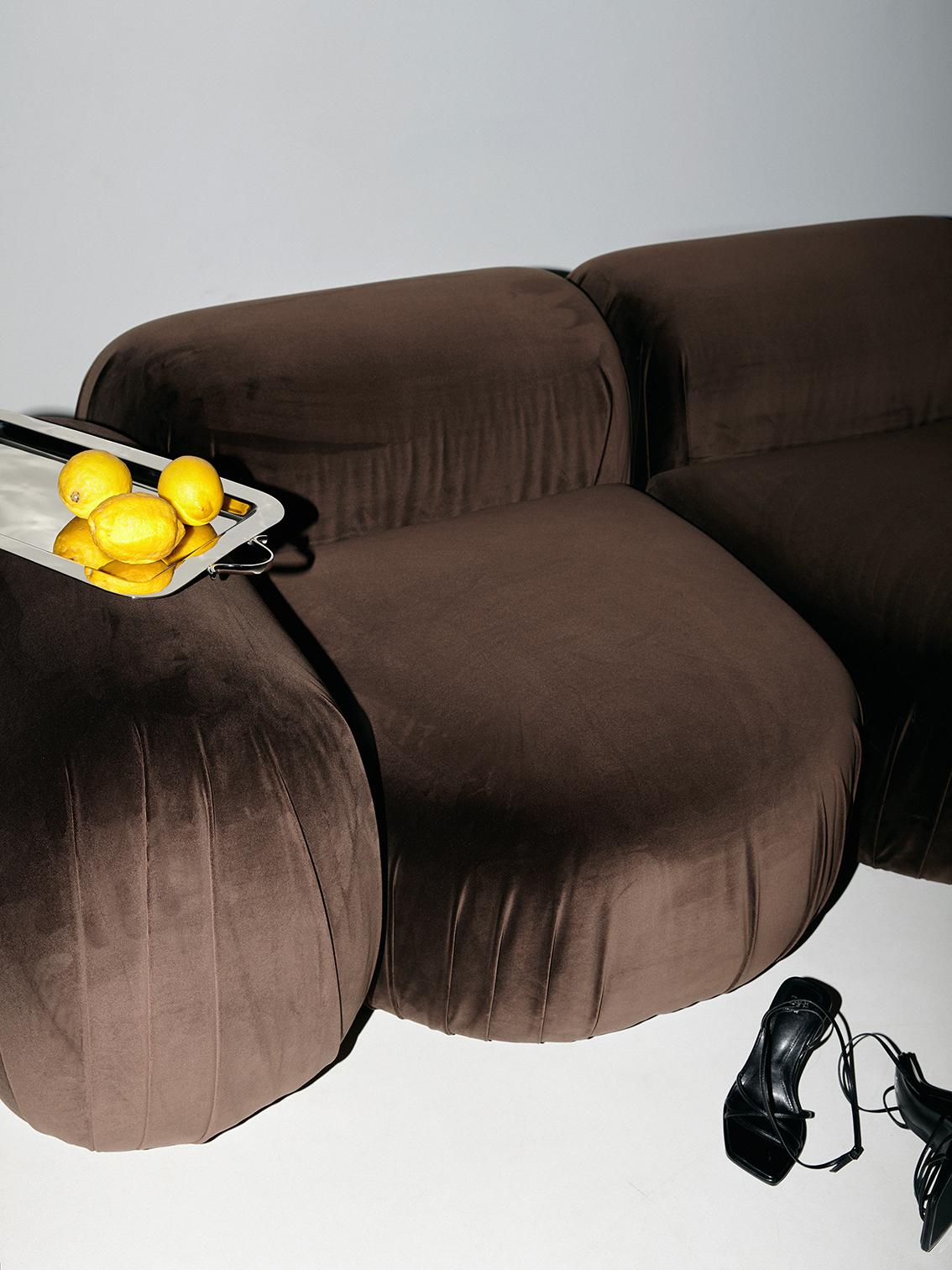https://a.1stdibscdn.com/object-085-sofa-by-ng-design-for-sale-picture-5/f_12192/f_375496221702488642962/4_master.jpg