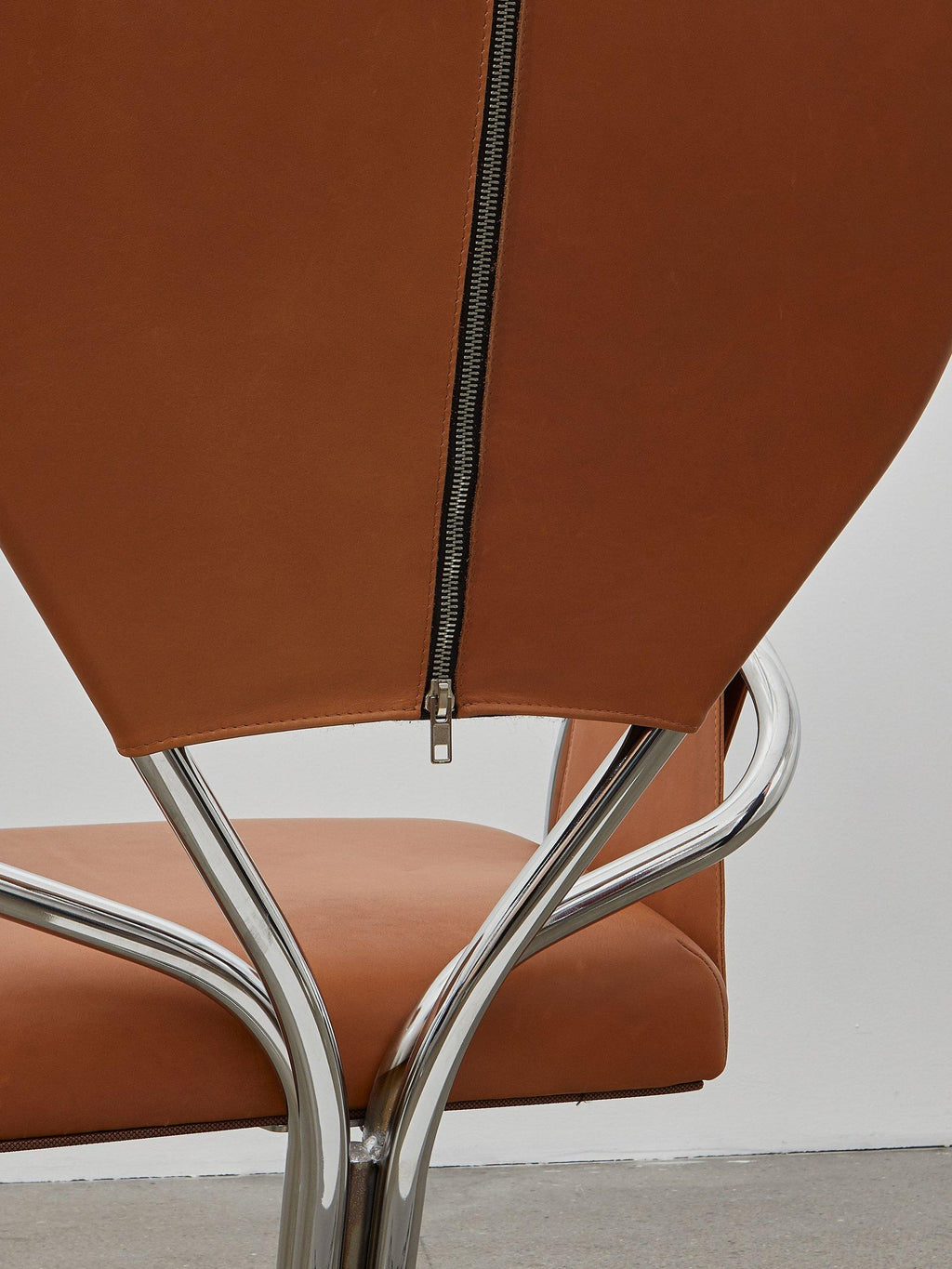 https://a.1stdibscdn.com/ph-pope-chair-chrome-leather-extreme-walnut-for-sale-picture-4/22569652/f_214964021605859277612/4_master.jpg