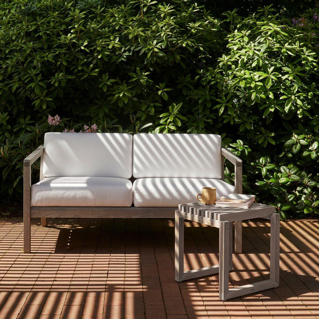 https://a.1stdibscdn.com/outdoor-virkelyst-2-seater-sofa-in-teak-and-ash-fabric-for-skagerak-for-sale-picture-7/f_14472/f_346342521686069757374/4_master.jpg