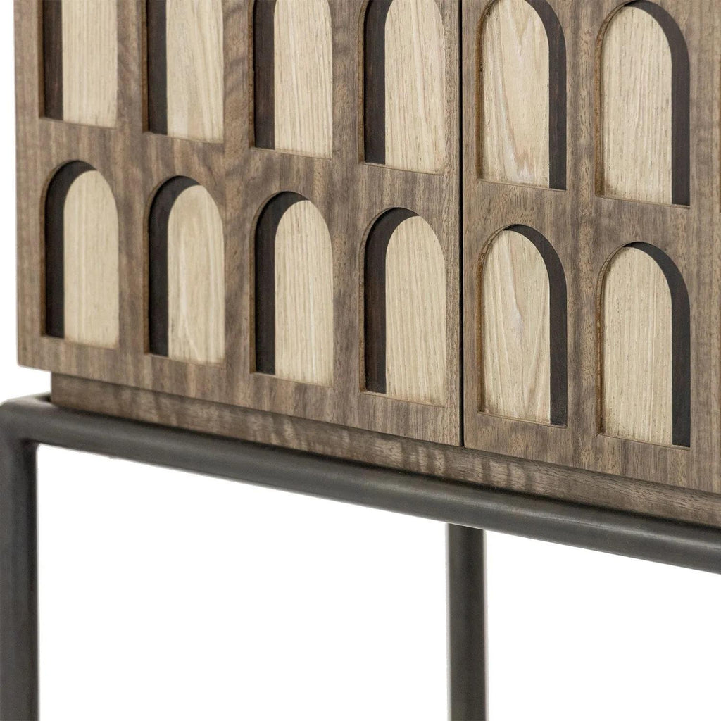 https://a.1stdibscdn.com/geometric-two-doors-cabinet-in-aged-eucalyptus-wood-oxidized-brass-structure-for-sale-picture-5/f_27693/f_460722221753866730432/4_master.jpg