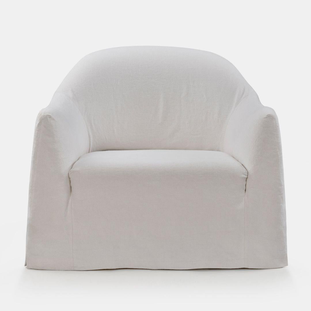 https://a.1stdibscdn.com/clichy-linen-slipcover-armchair-custom-made-in-spain-for-sale-picture-2/f_98092/f_397254621715777897024/4_master.jpg
