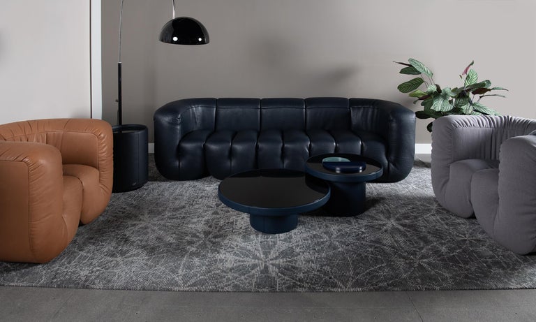 https://a.1stdibscdn.com/de-sede-ds-707-sofa-in-black-club-leather-upholstery-by-philippe-malouin-for-sale-picture-4/22569652/f_324041421674629342178/4_master.jpg?width=768