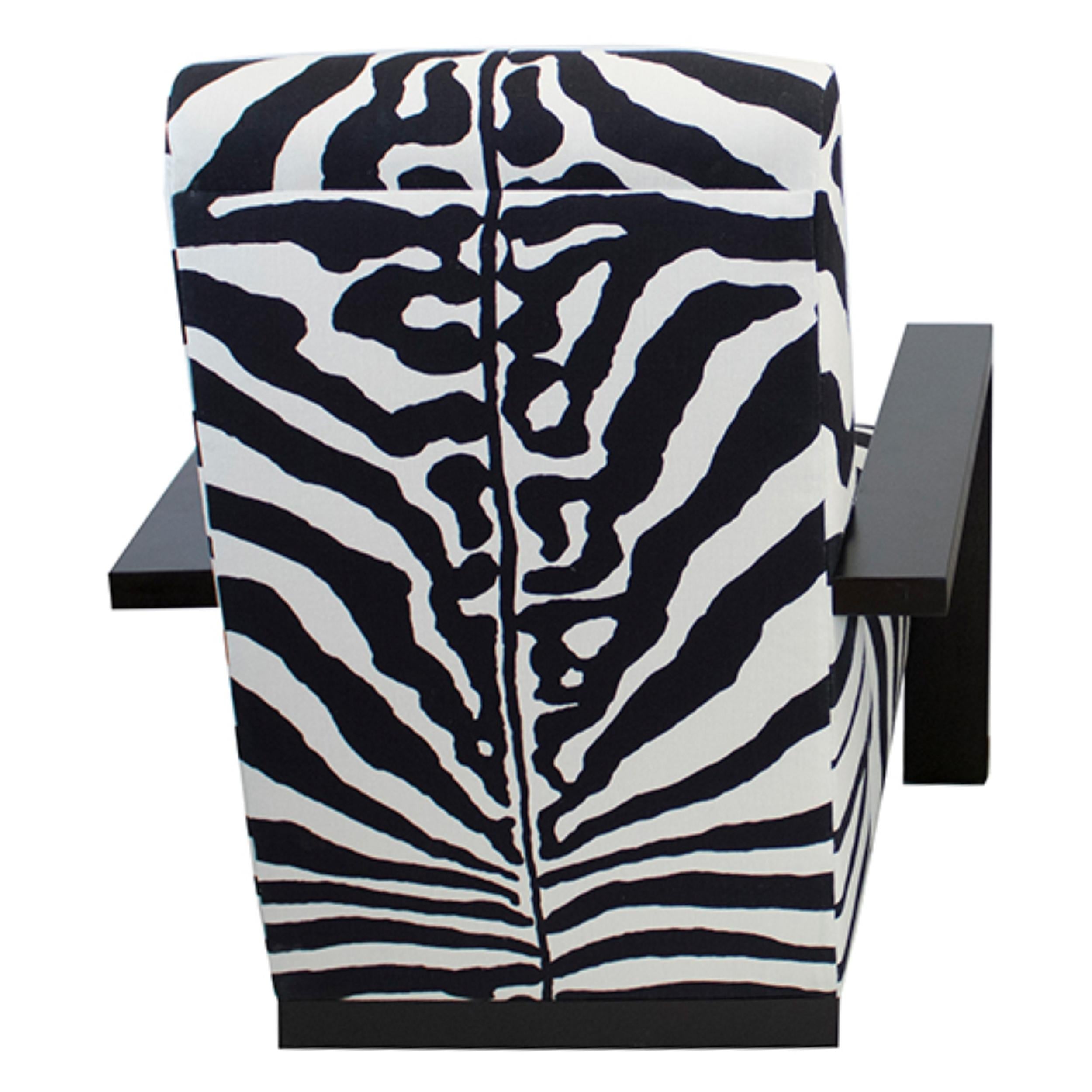 https://a.1stdibscdn.com/large-modern-zebra-lounge-chair-for-sale-picture-4/f_21233/f_224892421612978930422/4_master.jpg
