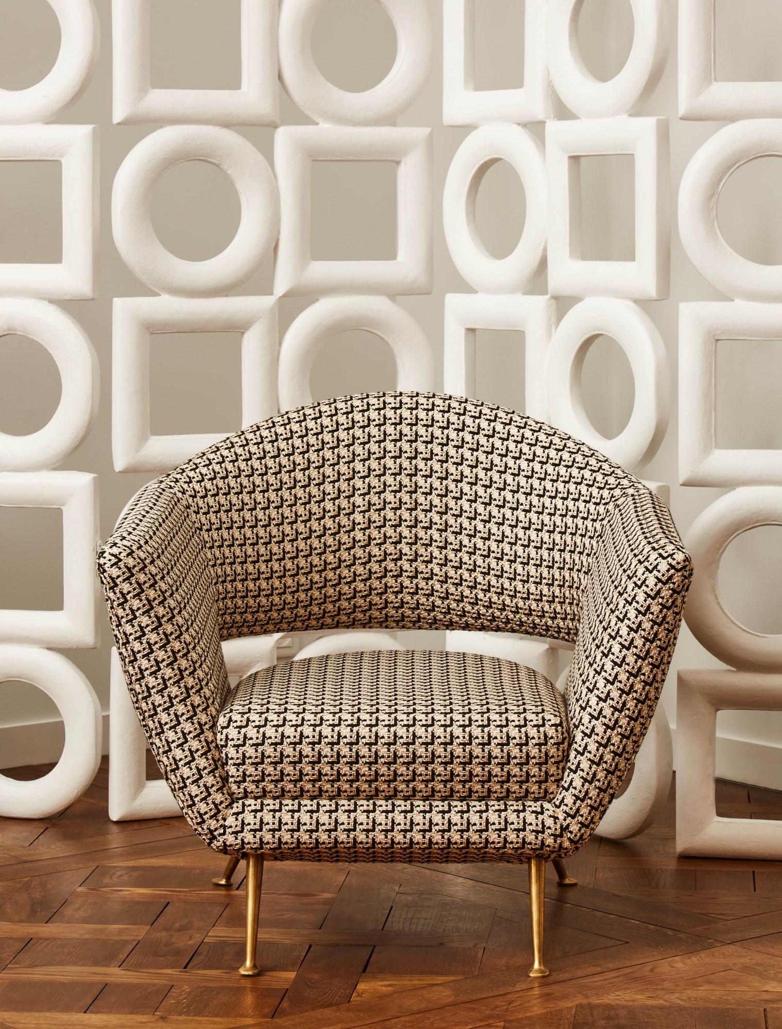 https://a.1stdibscdn.com/pair-of-armchairs-by-studio-glustin-for-sale-picture-3/f_9680/f_434320921738404924107/4b2cfebc_8a6e_4ede_b071_2d2432cc9736_master.jpg