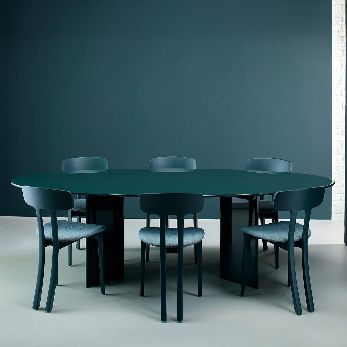 https://a.1stdibscdn.com/chelini-c-one-oval-glossy-green-dining-table-for-sale-picture-4/f_17062/f_490828521772710011928/4sx6v3vgw676jajx8pc7mhlnwlut_2__master.jpg