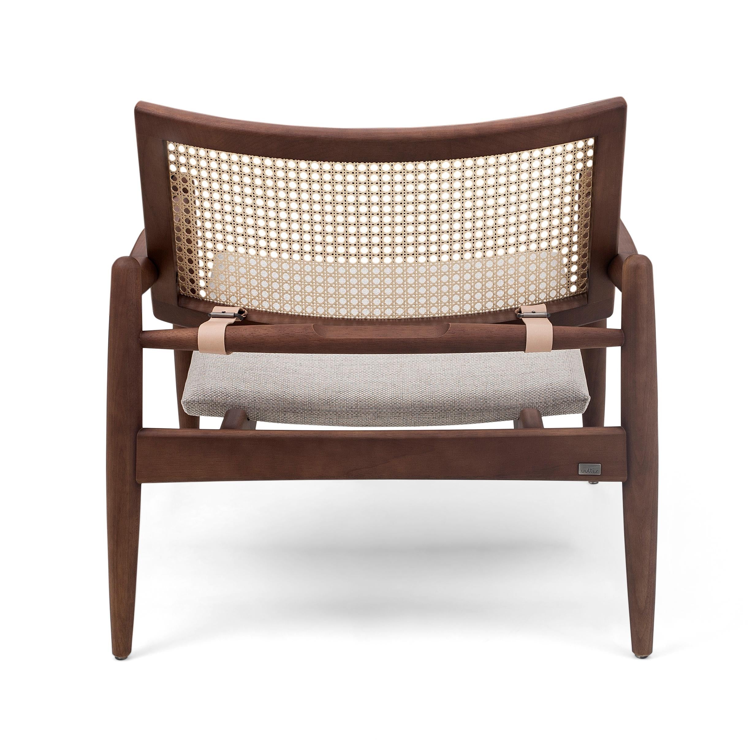 https://a.1stdibscdn.com/soho-curved-cane-back-chair-in-walnut-and-oatmeal-fabric-for-sale-picture-4/f_52822/1608241651067/50092645_MH3870_Soho_149_A_2371_4_master.JPG