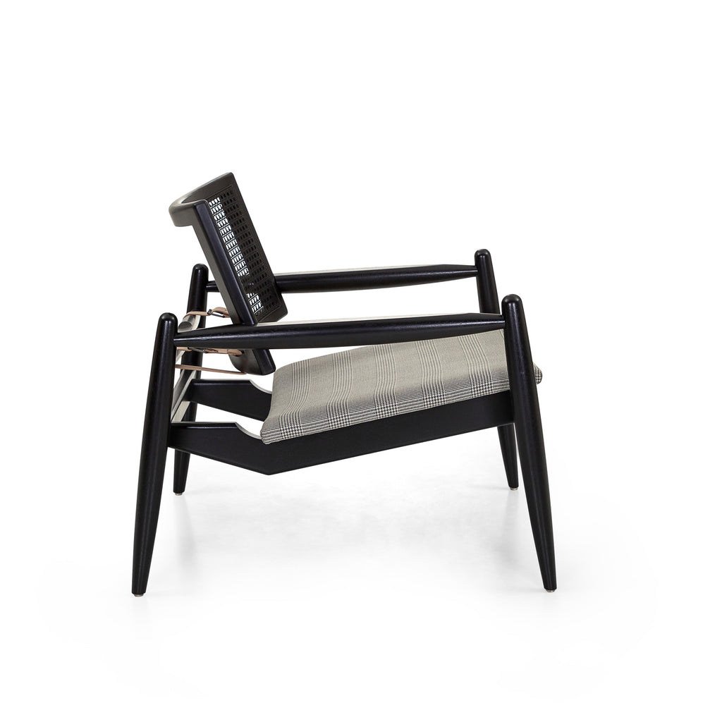 https://a.1stdibscdn.com/soho-curved-cane-back-chair-in-black-for-sale-picture-4/f_52822/f_245516221626466693661/50100848_MH_3770_SOHO_077TC_2340_A_03_master.jpg