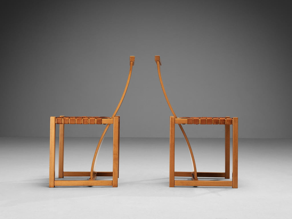 https://a.1stdibscdn.com/italian-pair-of-dining-chairs-with-woven-leather-seats-for-sale-picture-6/f_9331/f_399064221717150283975/50112978_06__master.jpg