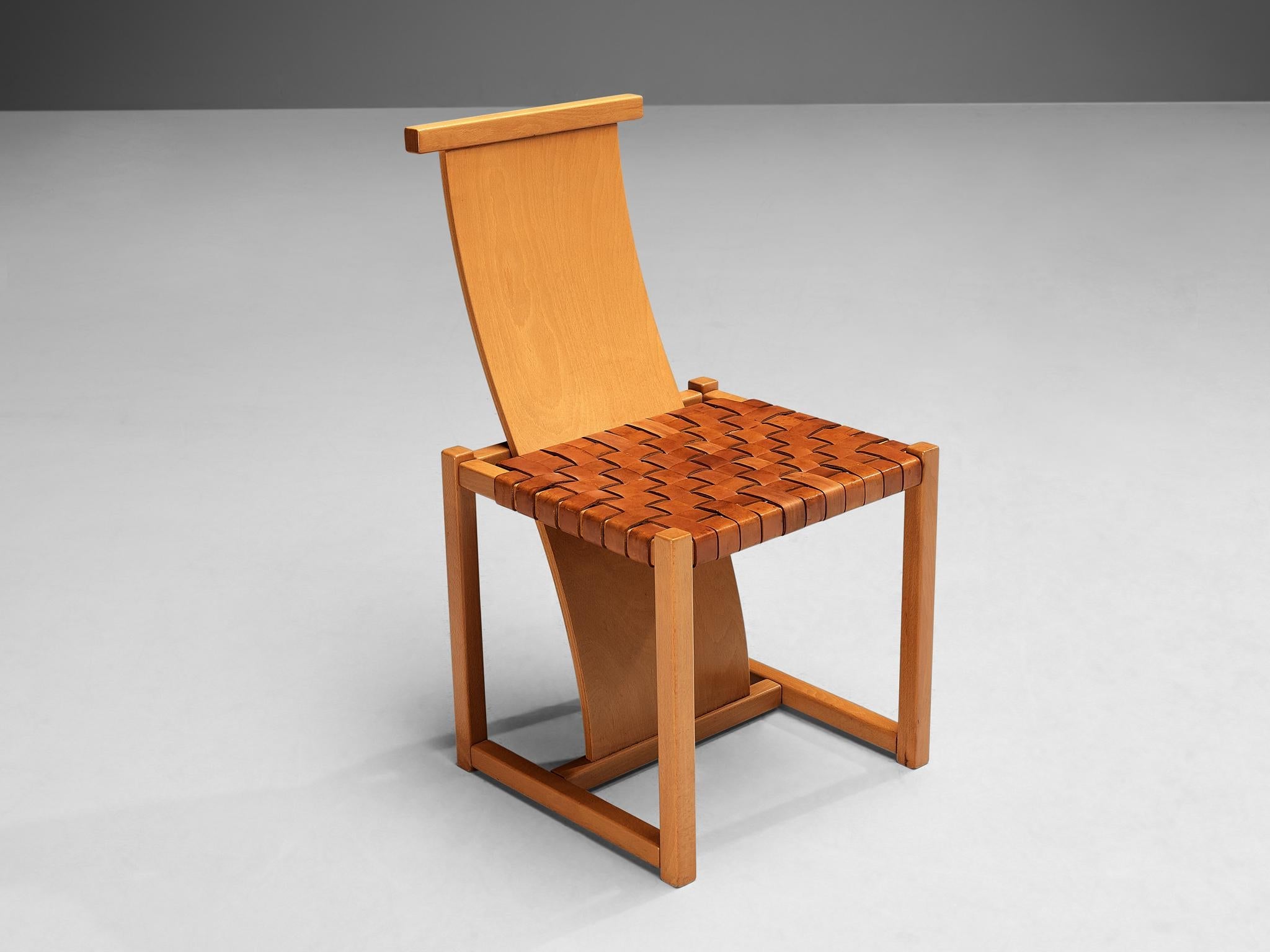 https://a.1stdibscdn.com/italian-pair-of-dining-chairs-with-woven-leather-seats-for-sale-picture-9/f_9331/f_399064221717150284065/50112978_08__master.jpg