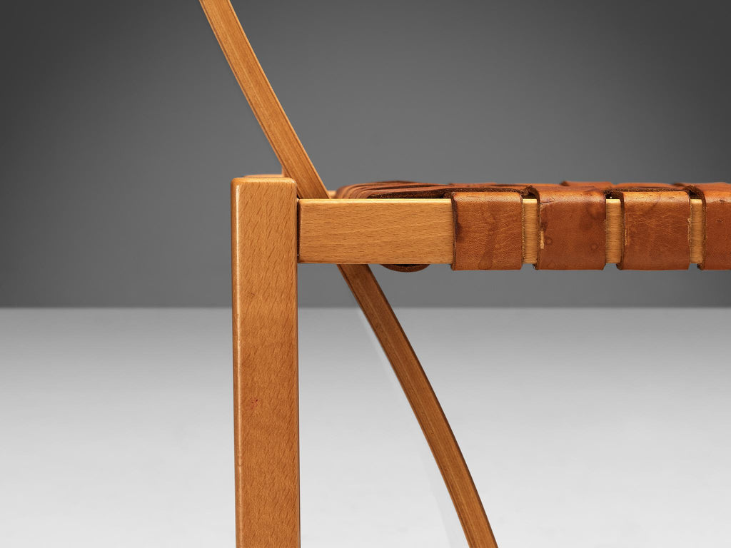 https://a.1stdibscdn.com/italian-pair-of-dining-chairs-with-woven-leather-seats-for-sale-picture-5/f_9331/f_399064221717150285377/50112978_11__master.jpg