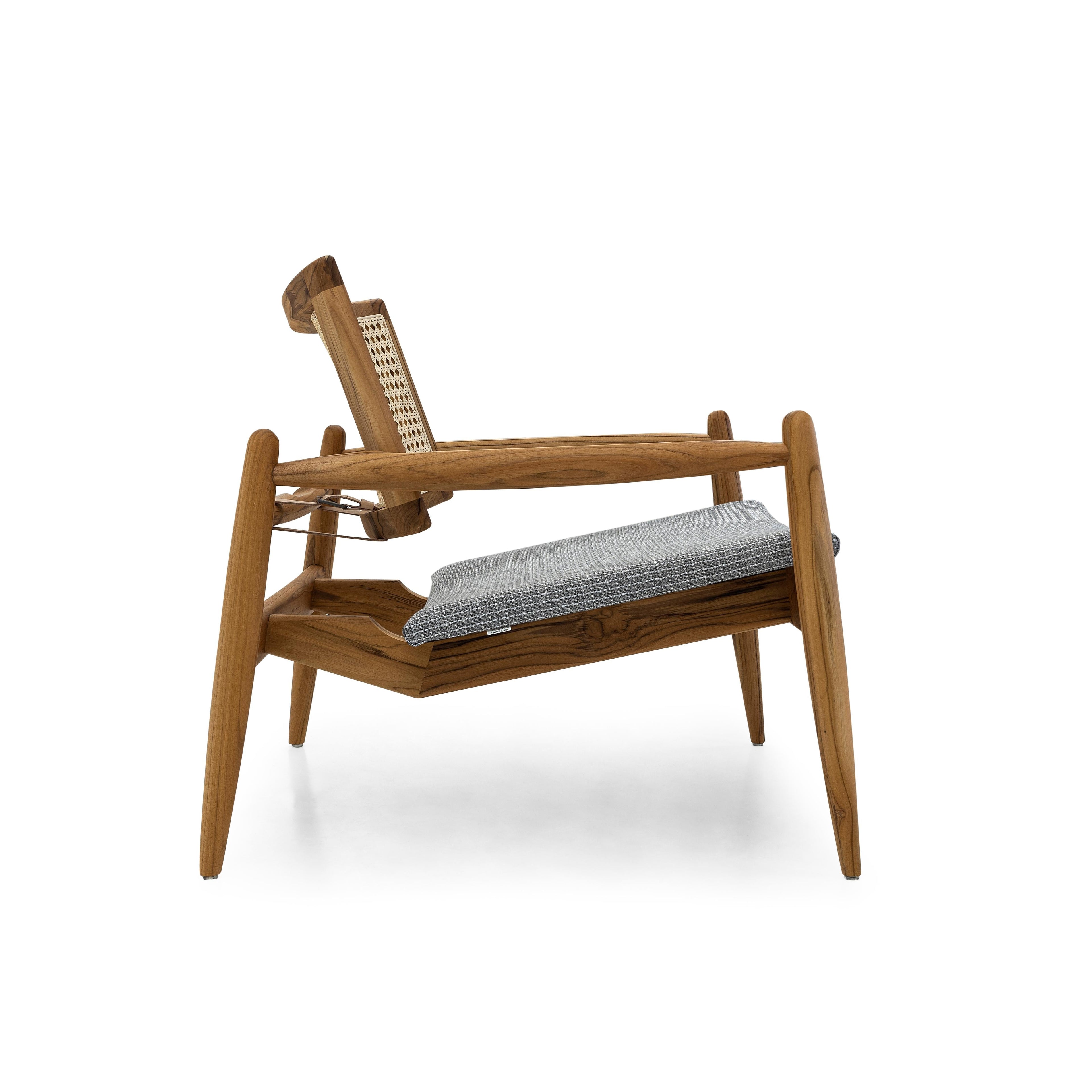 https://a.1stdibscdn.com/soho-curved-cane-back-chair-in-teak-and-gray-plaid-fabric-for-sale-picture-4/f_52822/f_264808121639156280048/50114106_MH_3770_148_2326_05_master.jpg