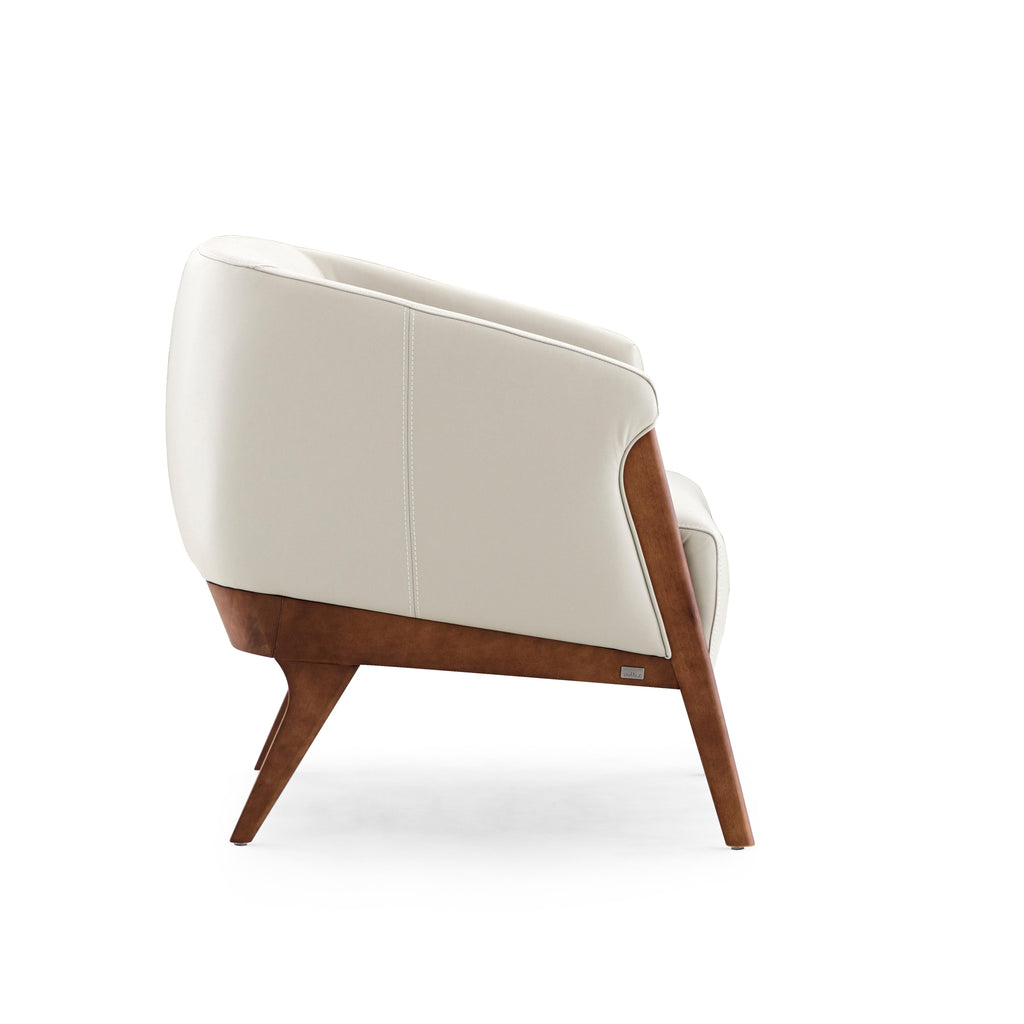 https://a.1stdibscdn.com/abra-armchair-in-white-leather-and-walnut-finish-for-sale-picture-3/f_52822/f_274326421645137190321/50115307_POLTRONA_MAD_9803_ABRA_973_COU_G5_149TC_EXP_03_master.JPG
